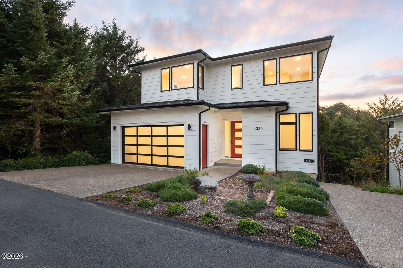 Sw Fleet Ave, Lincoln City, OR 97367