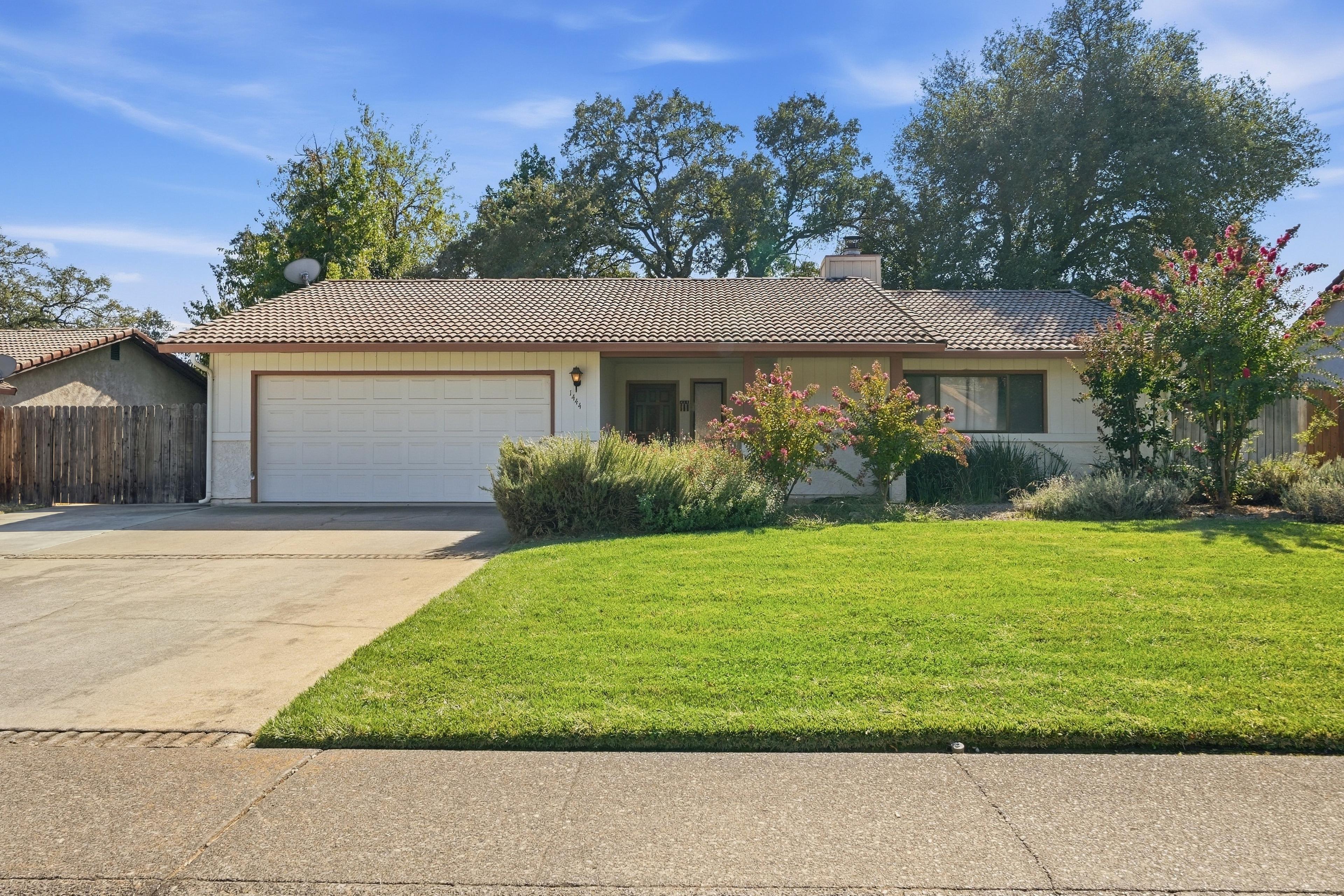 Arroyo Manor Dr, Redding, CA 96003
