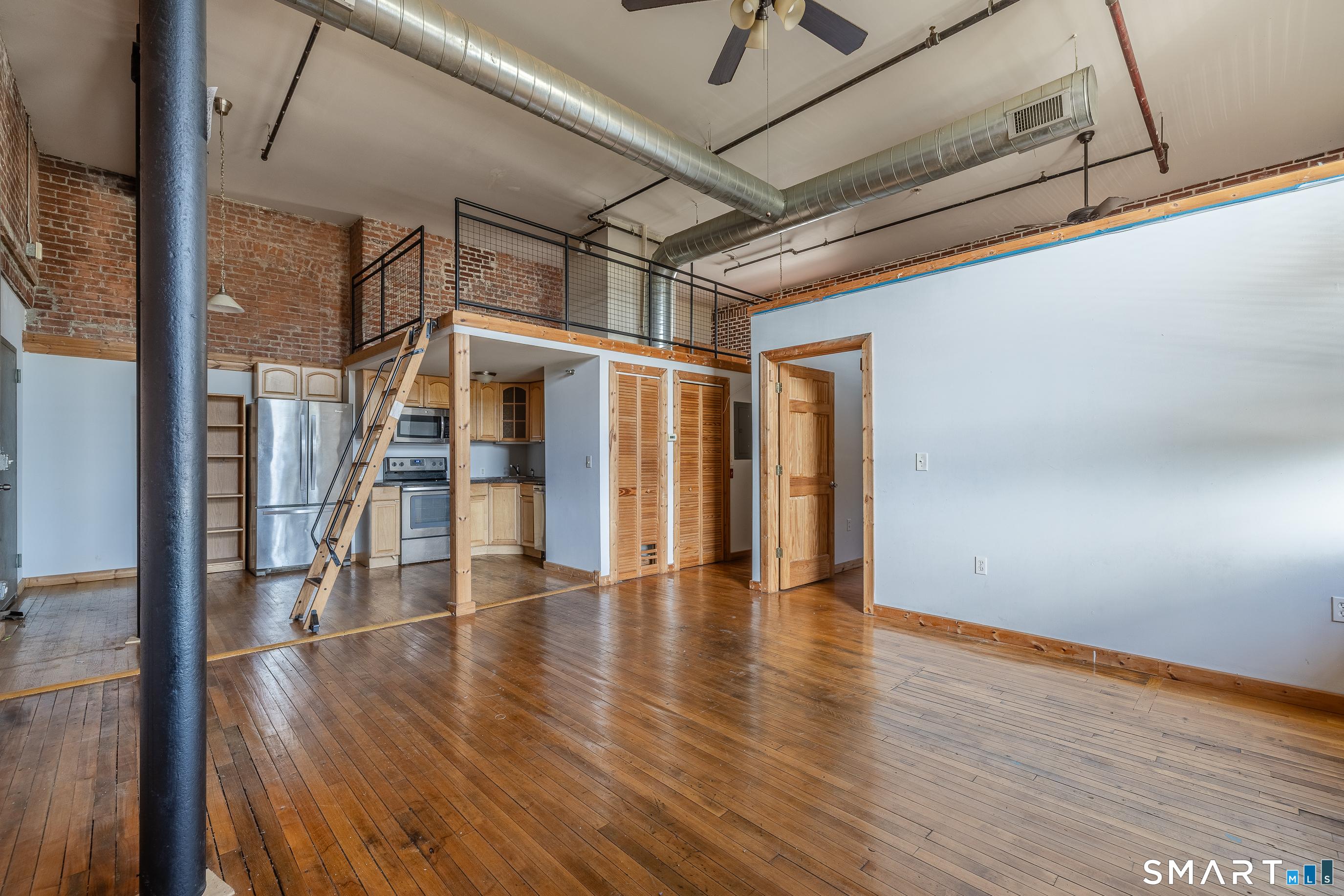 Myrtle Ave, Bridgeport, CT 06604