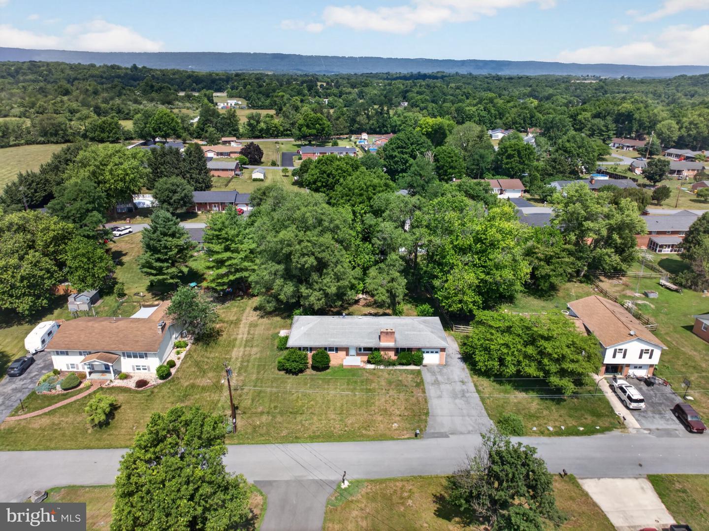 Tammy Ln, Martinsburg, WV 25405