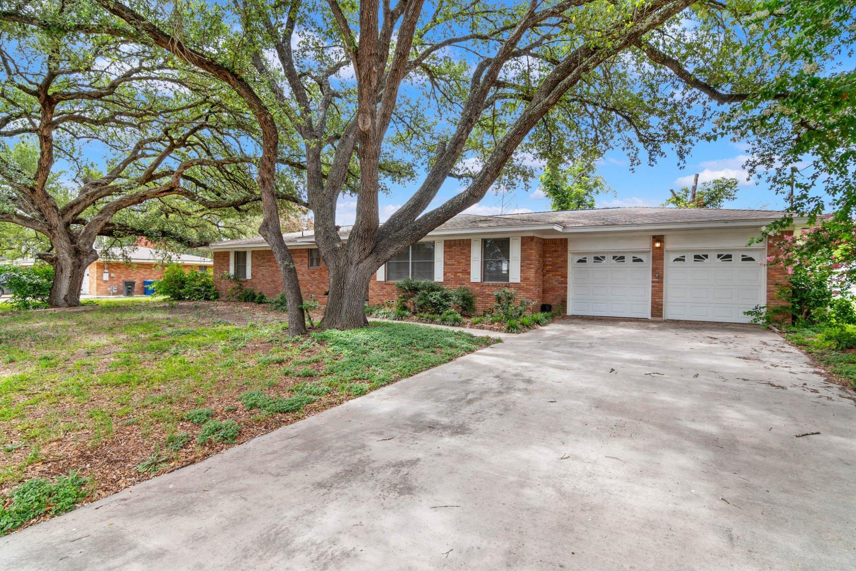Debbie, San Antonio, TX 78222