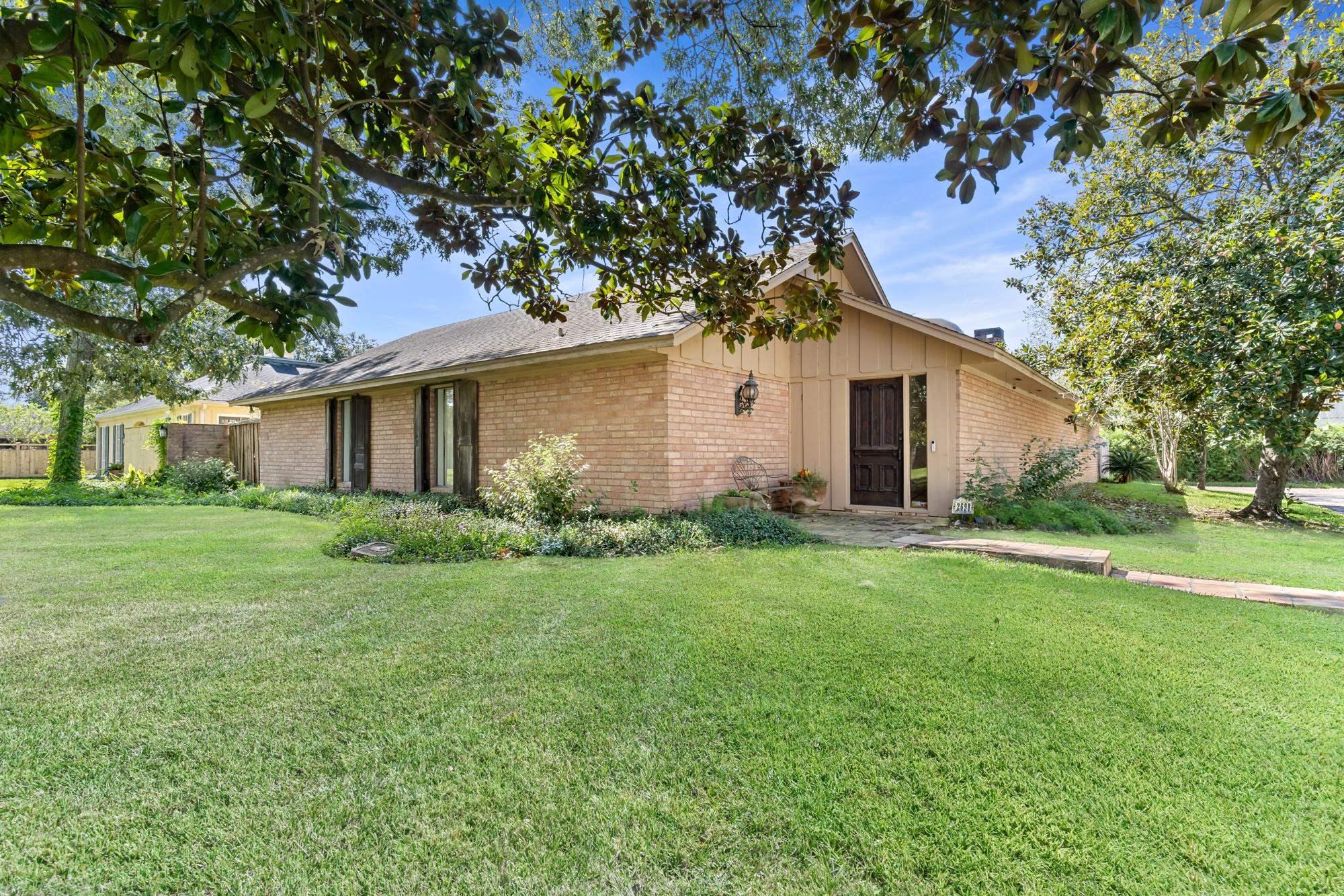 Thomas Rd, Beaumont, TX 77706