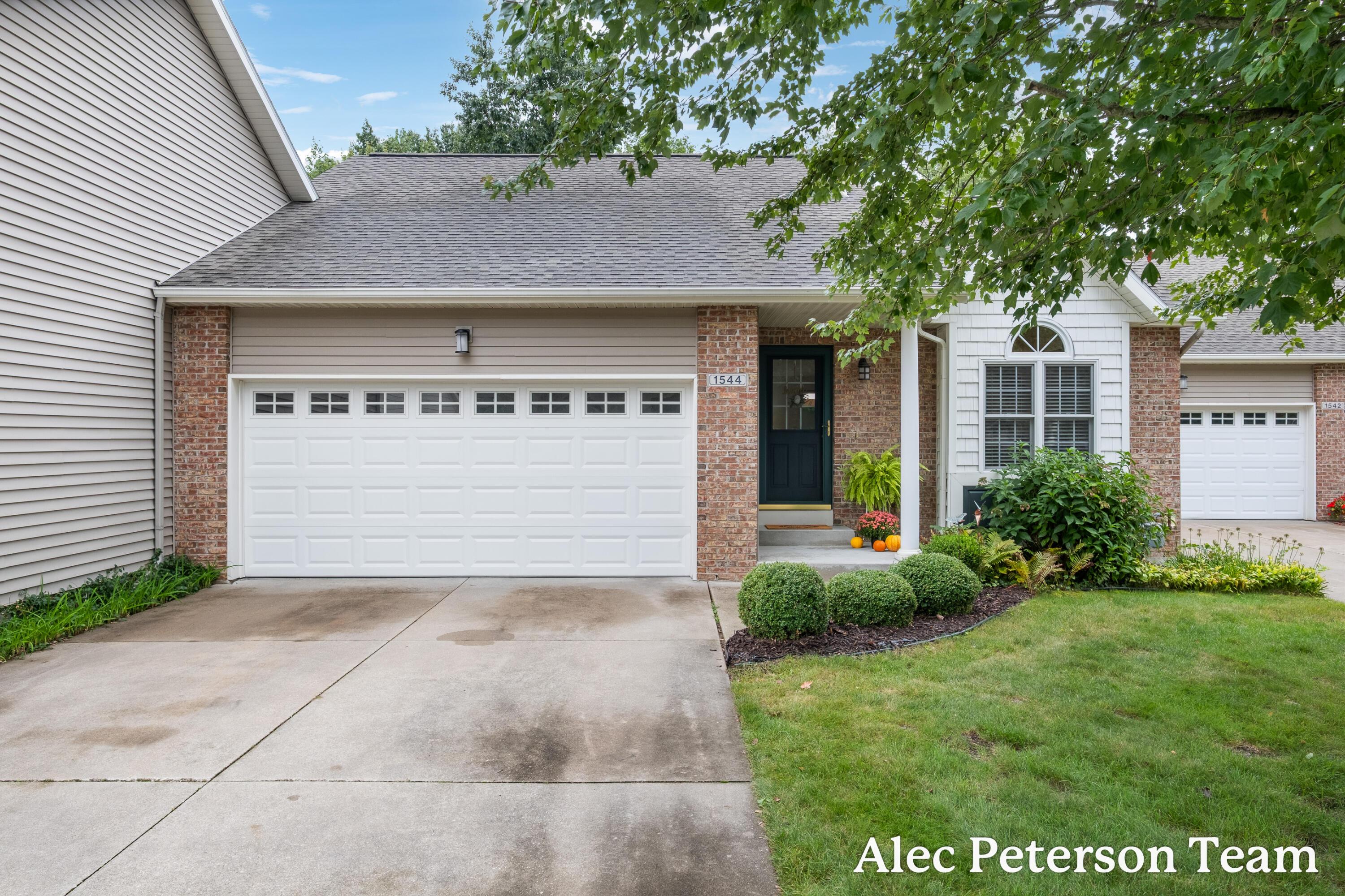 Beechtree Cmns, Grand Haven, MI 49417