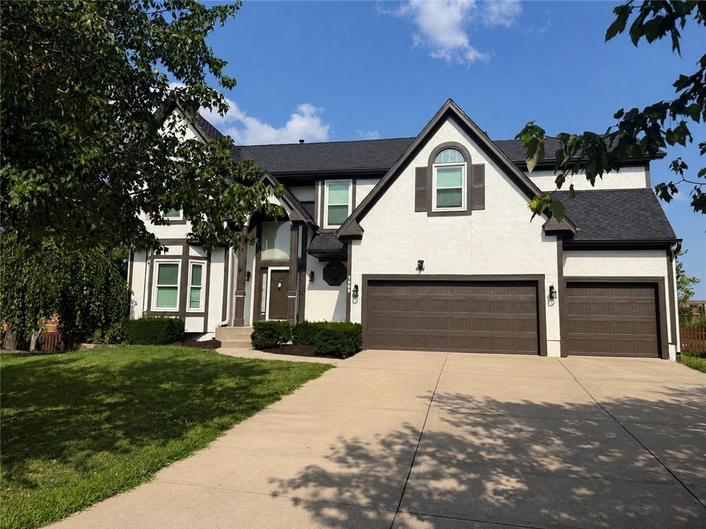 W 129th Ter, Overland Park, KS 66213