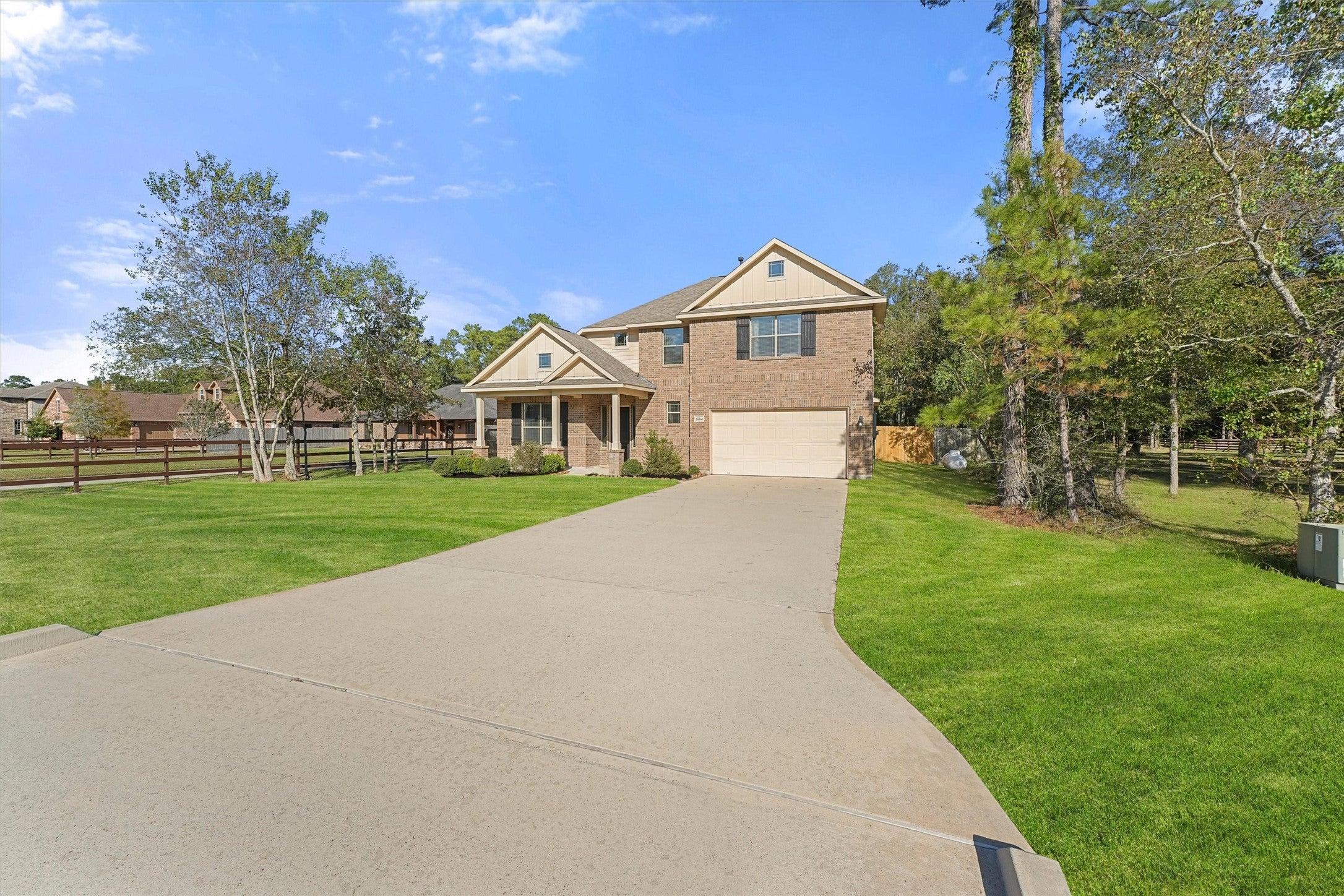 Lazy Rock Dr, Huffman, TX 77336