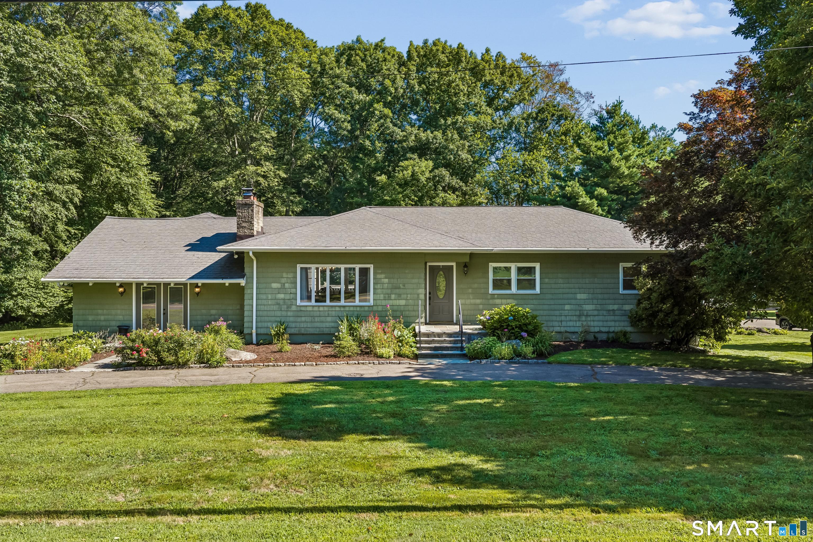 Federal Rd, Shelton, CT 06484