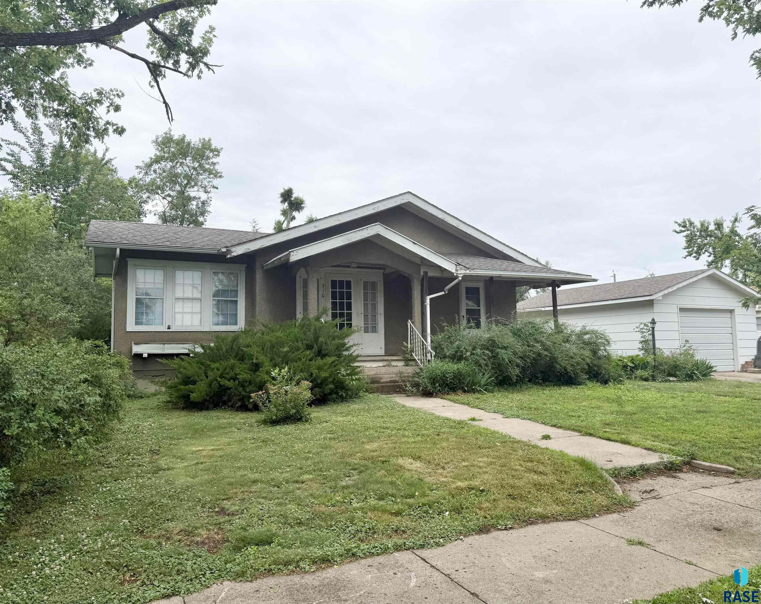 6th St, Hudson, SD 57034