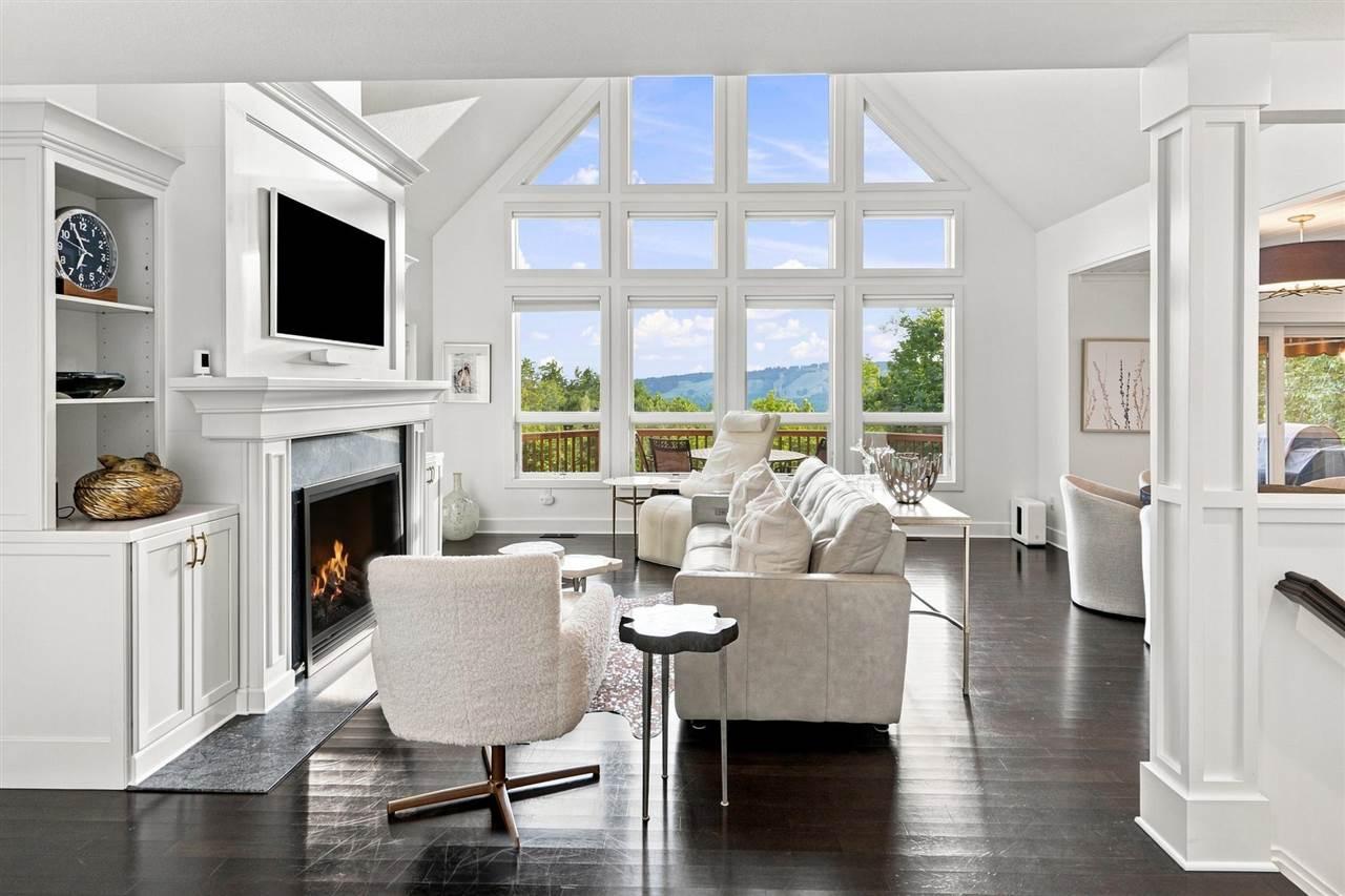 S Pleasantview Rd, Harbor Springs, MI 49740