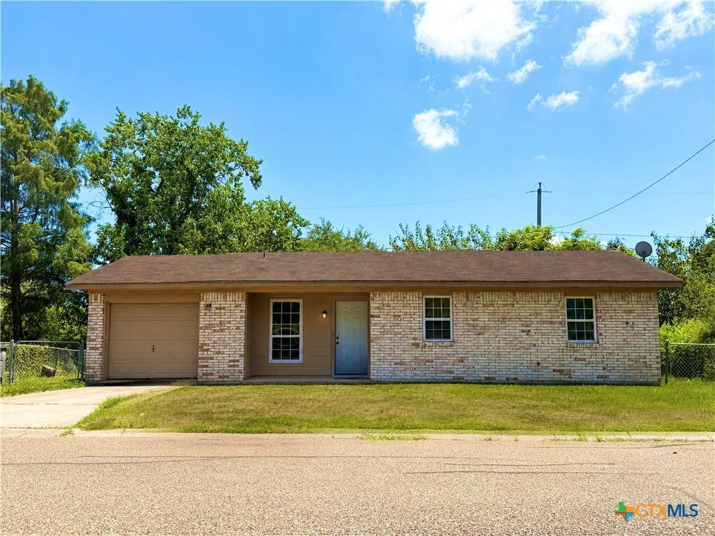 Cypress St, Victoria, TX 77901