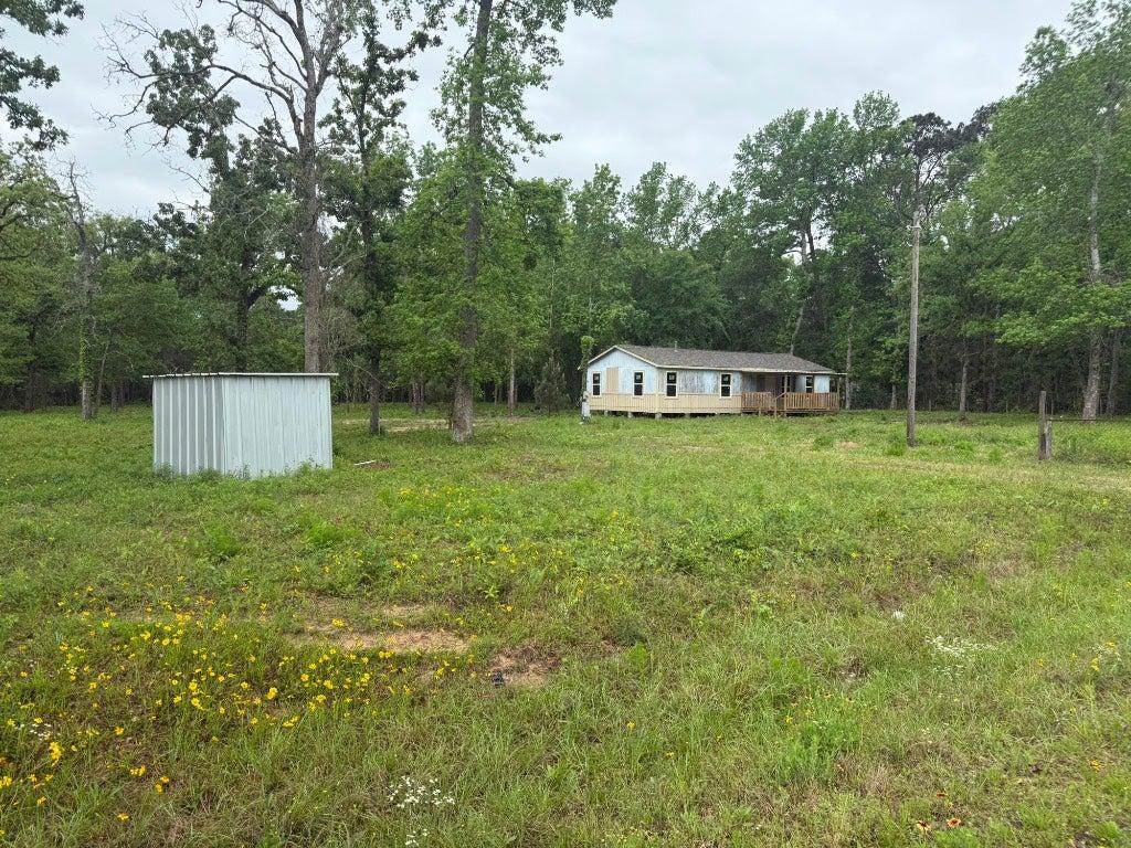 Hall Dr N, Montgomery, TX 77316