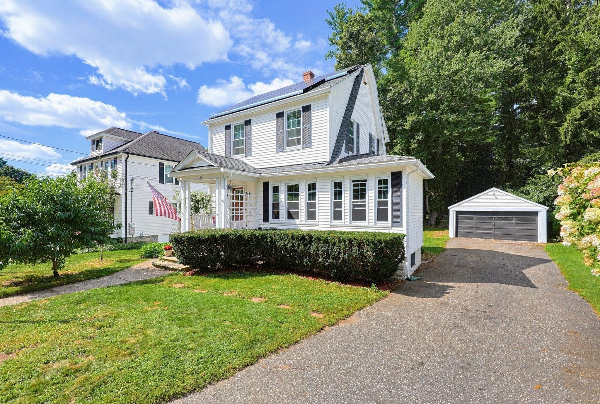 Talbot Ter, Uxbridge, MA 01569