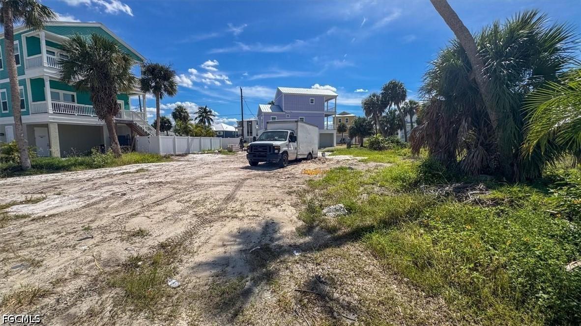 Jefferson St, Fort Myers Beach, FL 33931