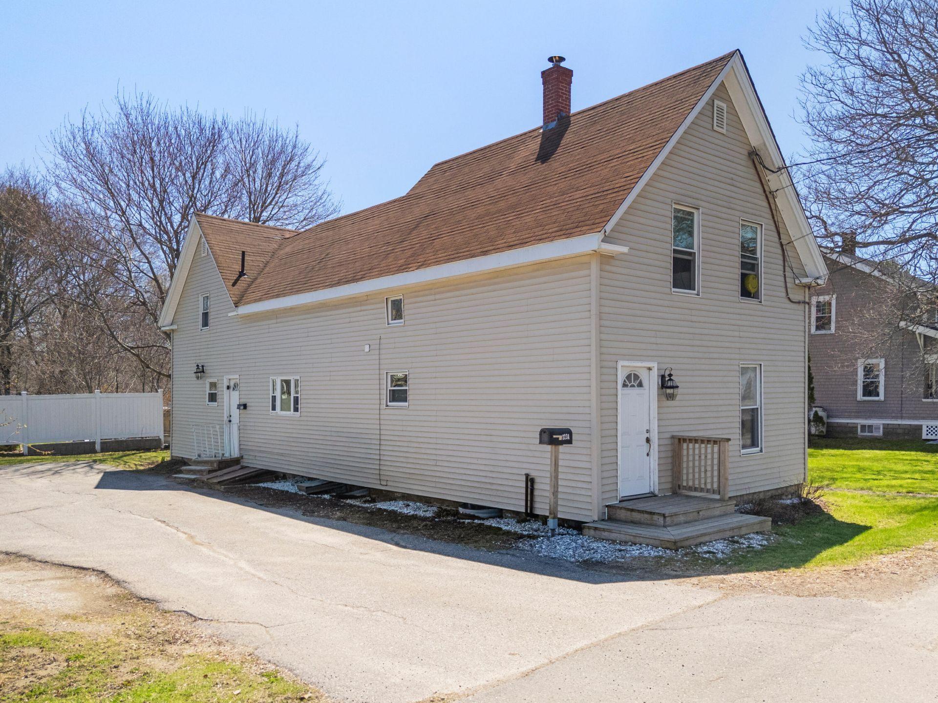 Broadway, Rockland, ME 04841