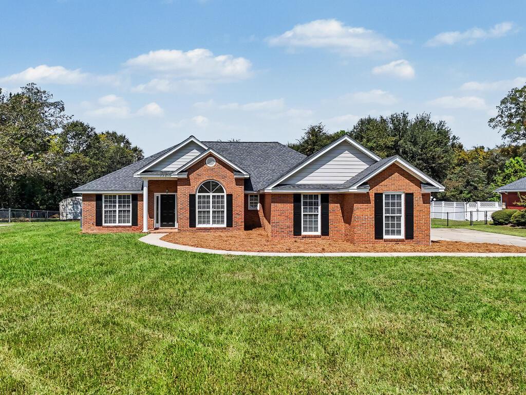 Mayfield Dr, Leesburg, GA 31763