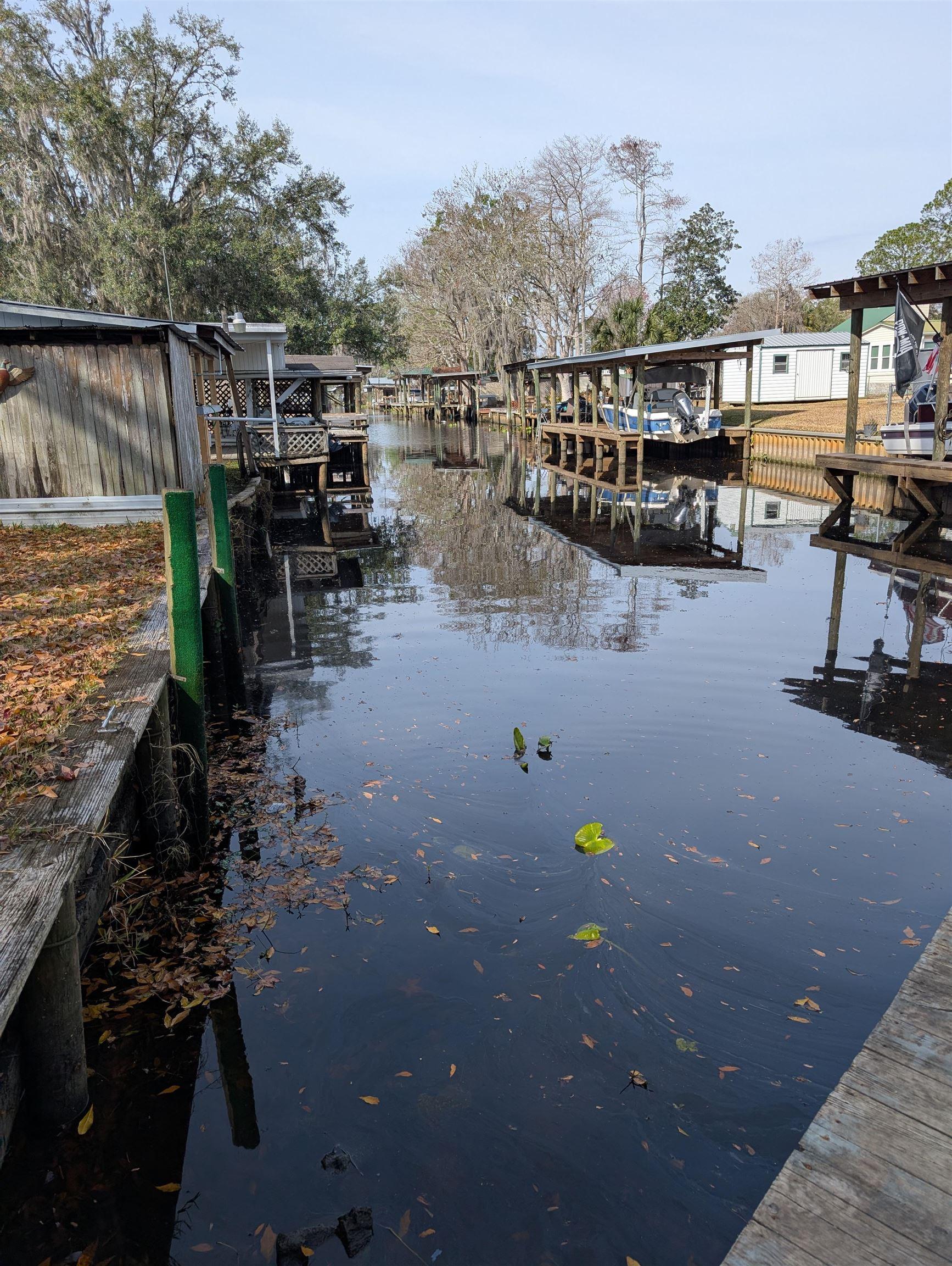 Edgewater Rd, Satsuma, FL 32189