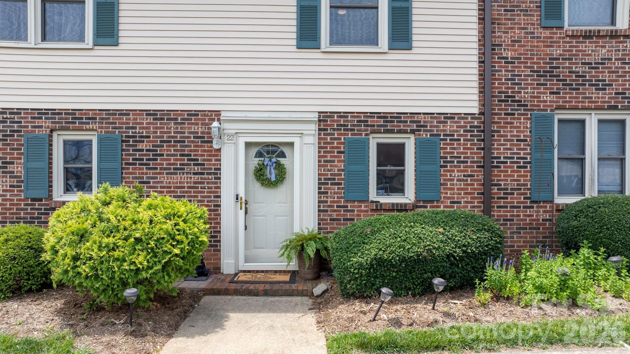 5th St Ne, Hickory, NC 28601