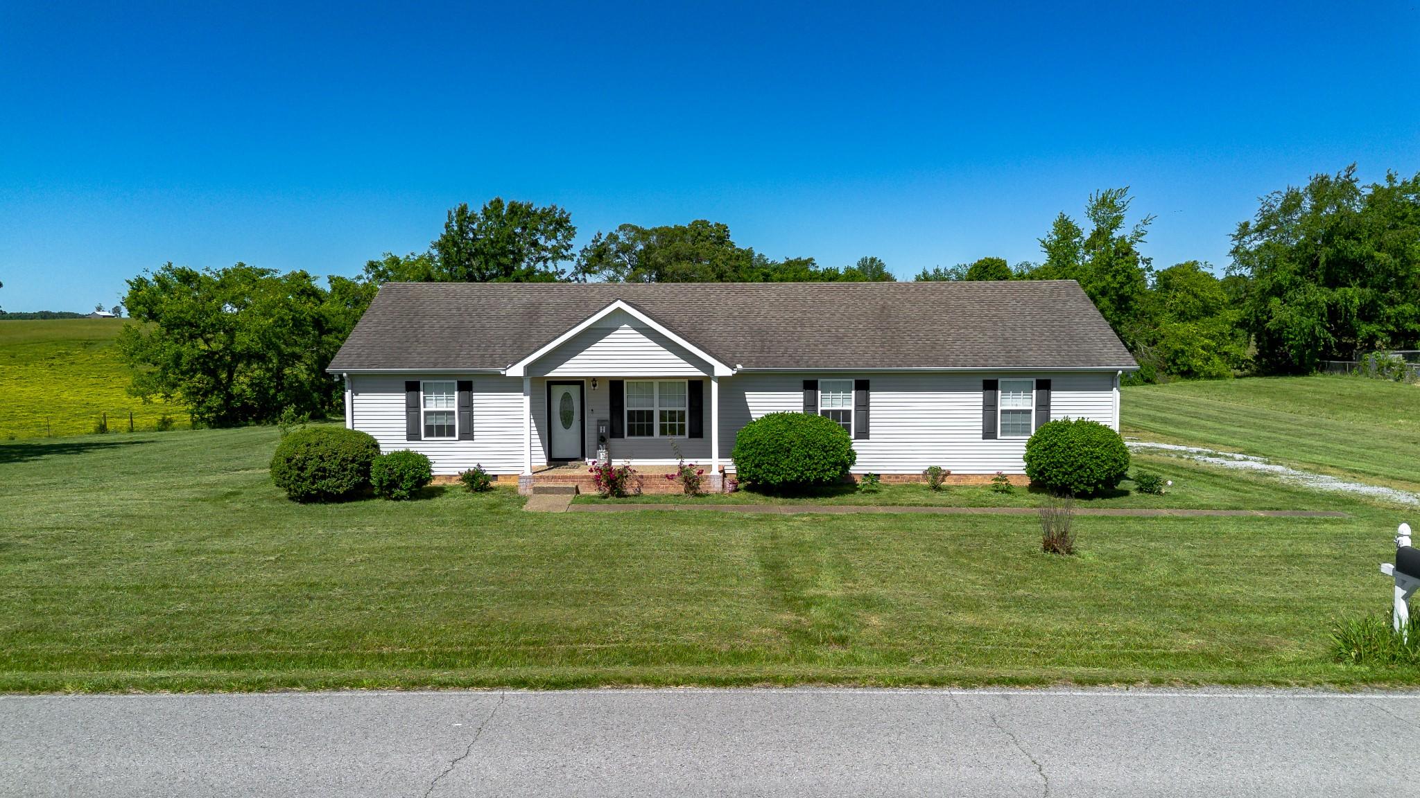 White Rd, Portland, TN 37148