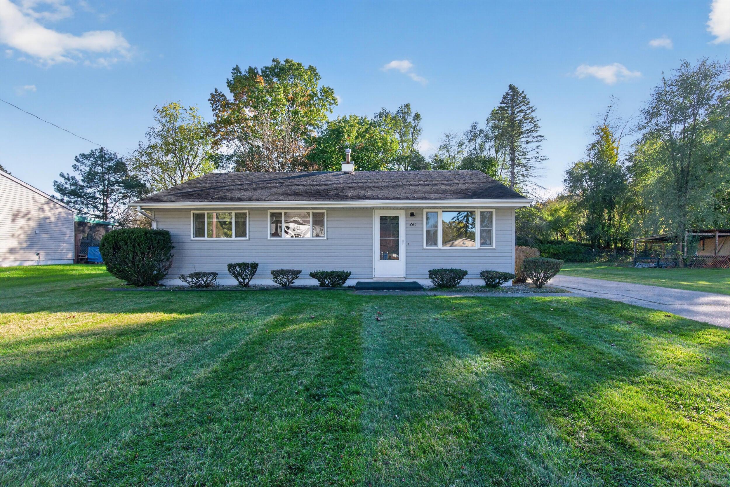 Amherst St, Jackson, MI 49203
