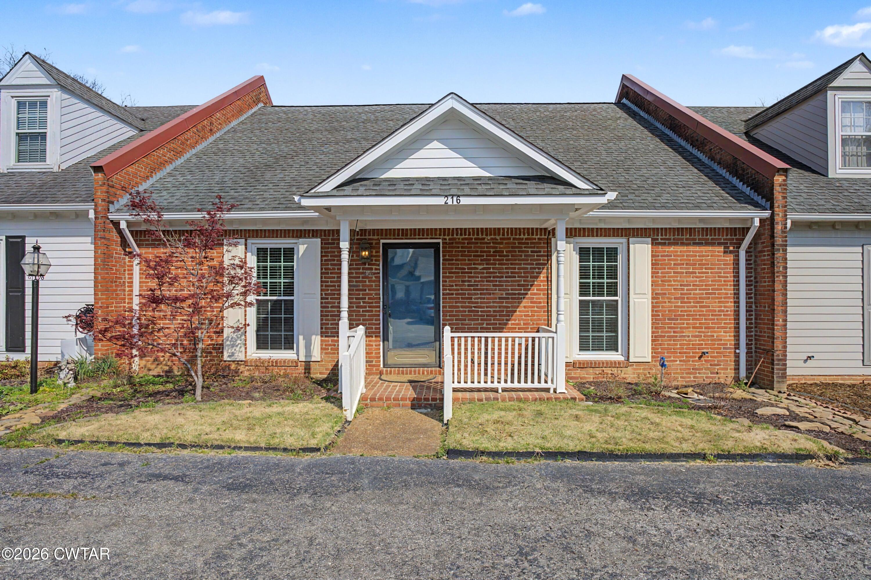 Cromwell Sq, Brownsville, TN 38012