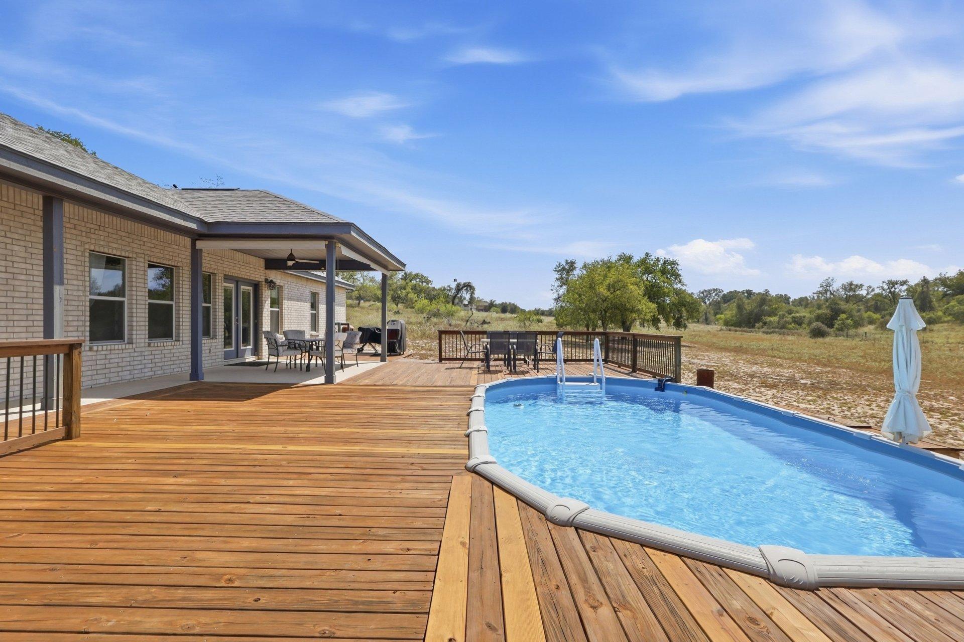 Broken Arrow, Floresville, TX 78114