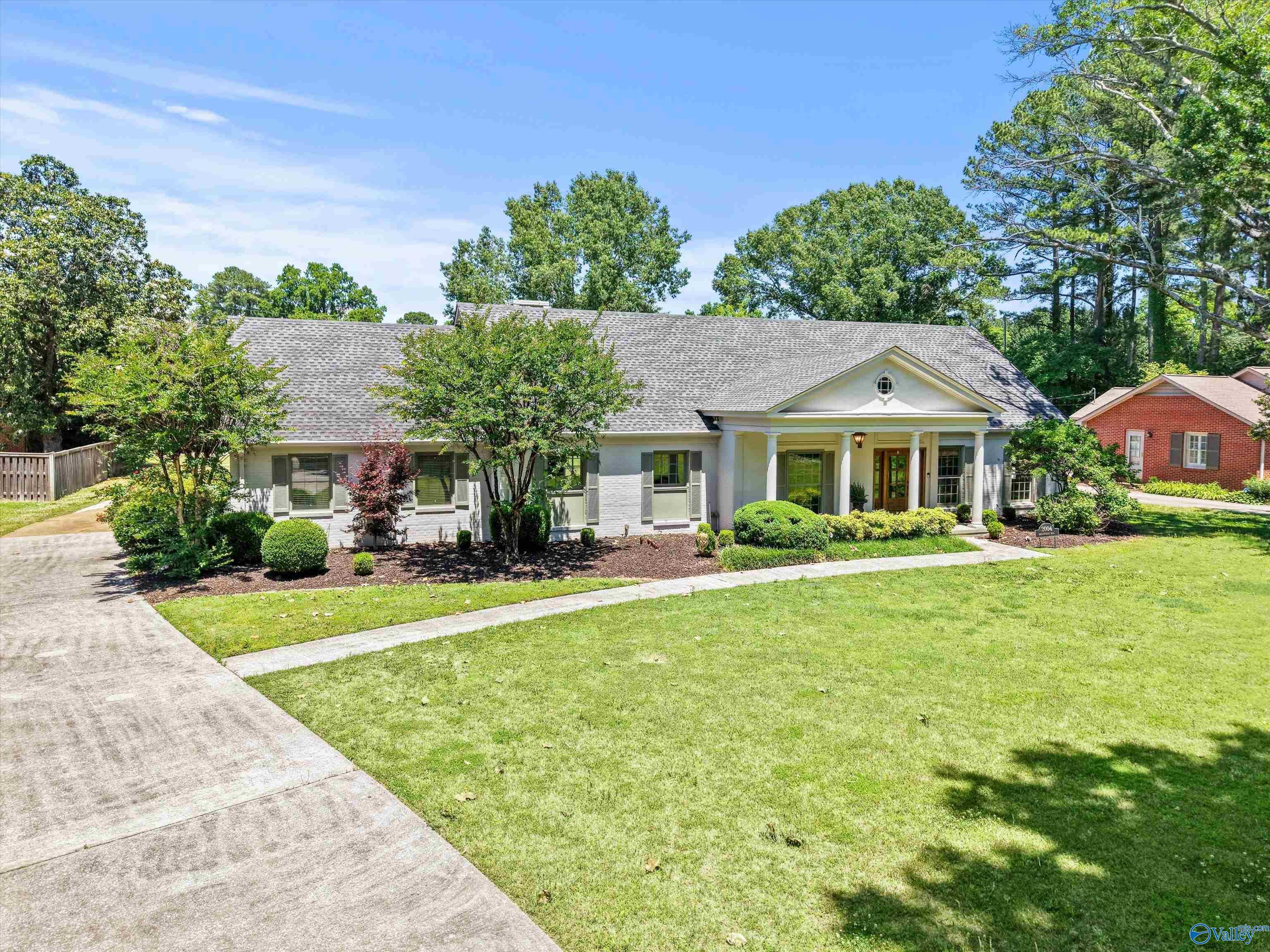 Brookmeade Rd Se, Decatur, AL 35601