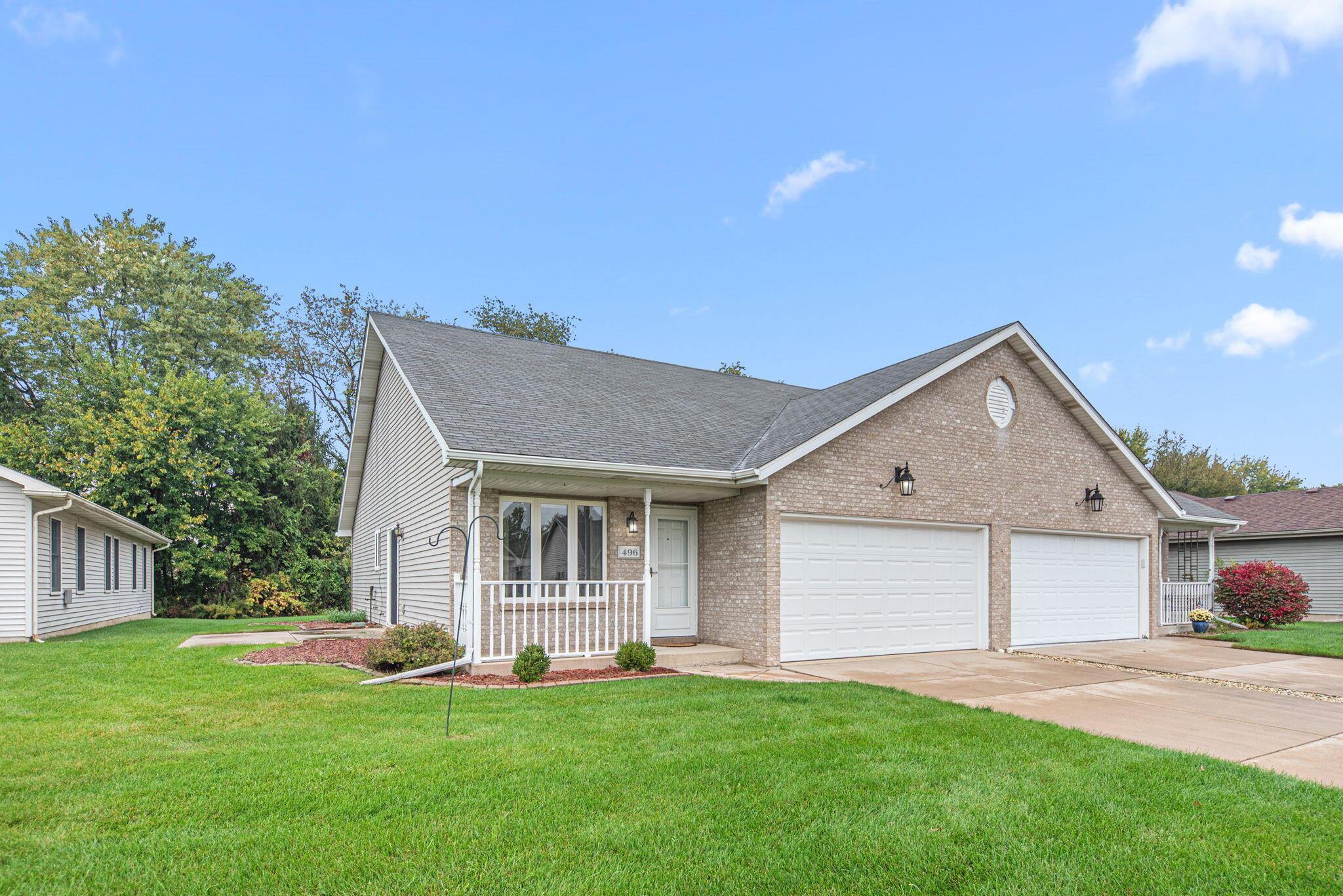 Hidden Oak Dr, Hobart, IN 46342