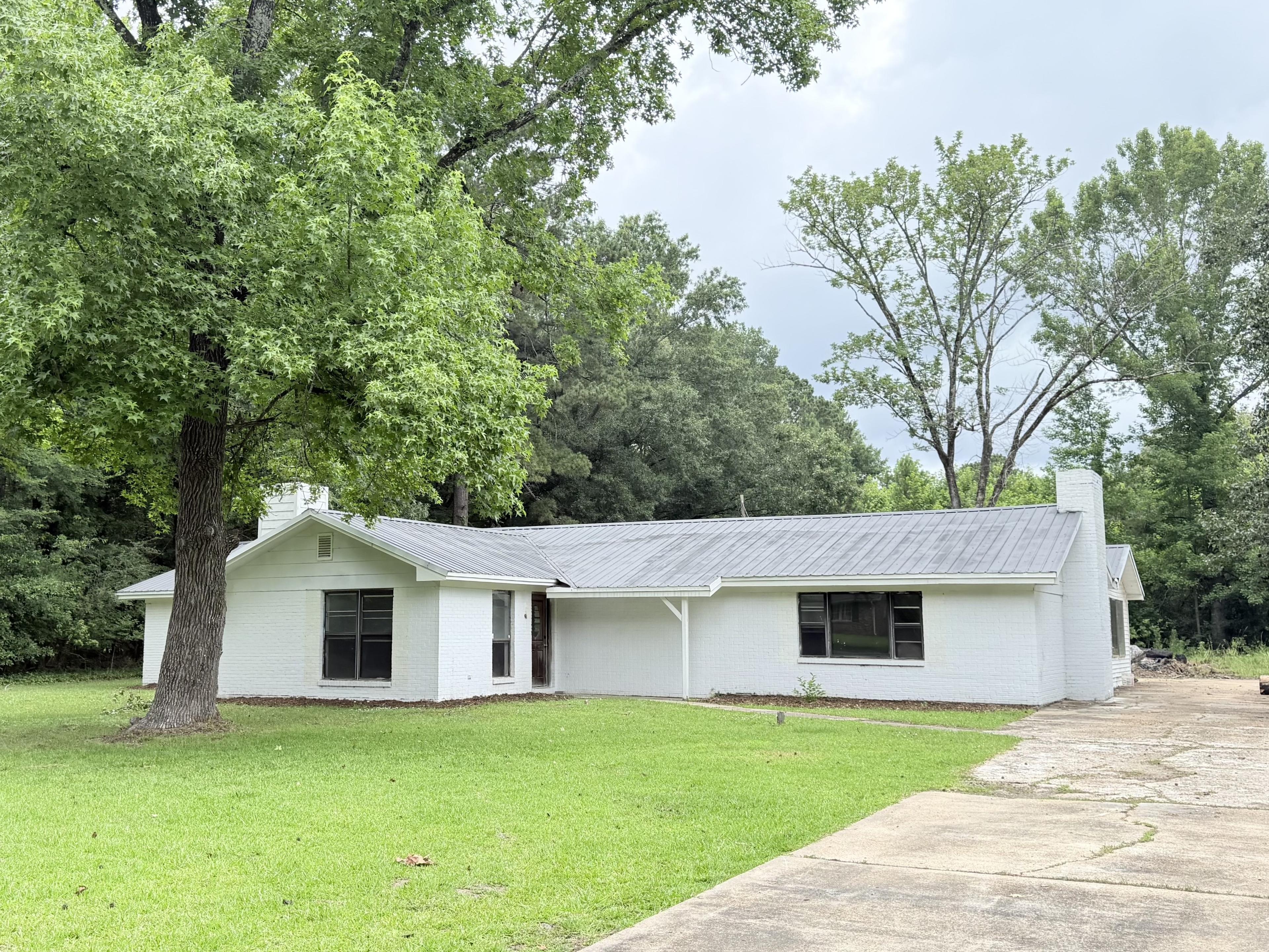 Lilac St, Starkville, MS 39759