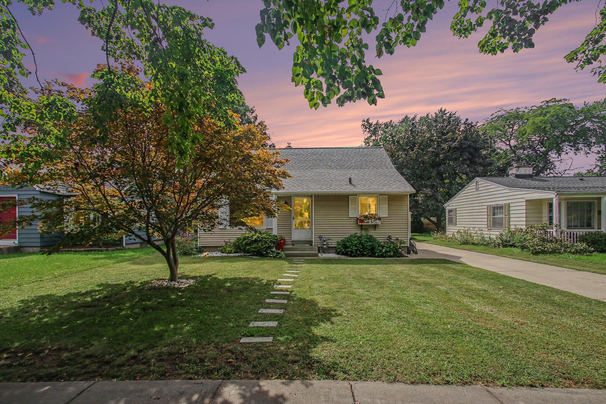 W 30th St, Holland, MI 49423