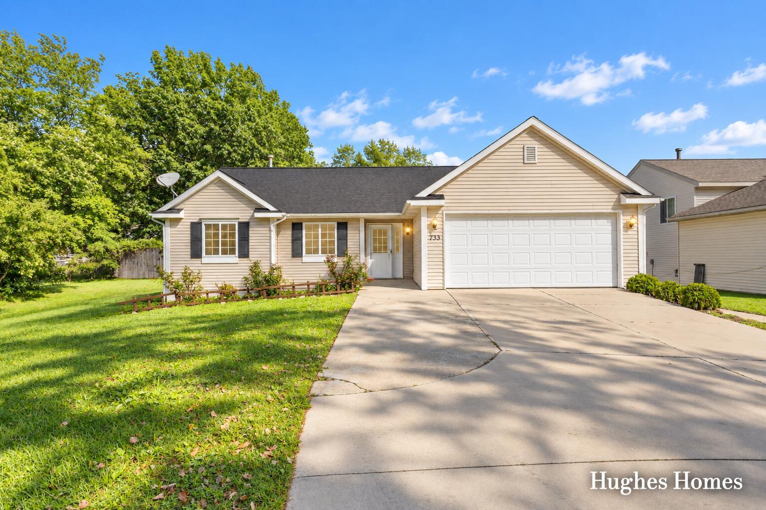 Blustone Ct Se, Grand Rapids, MI 49548