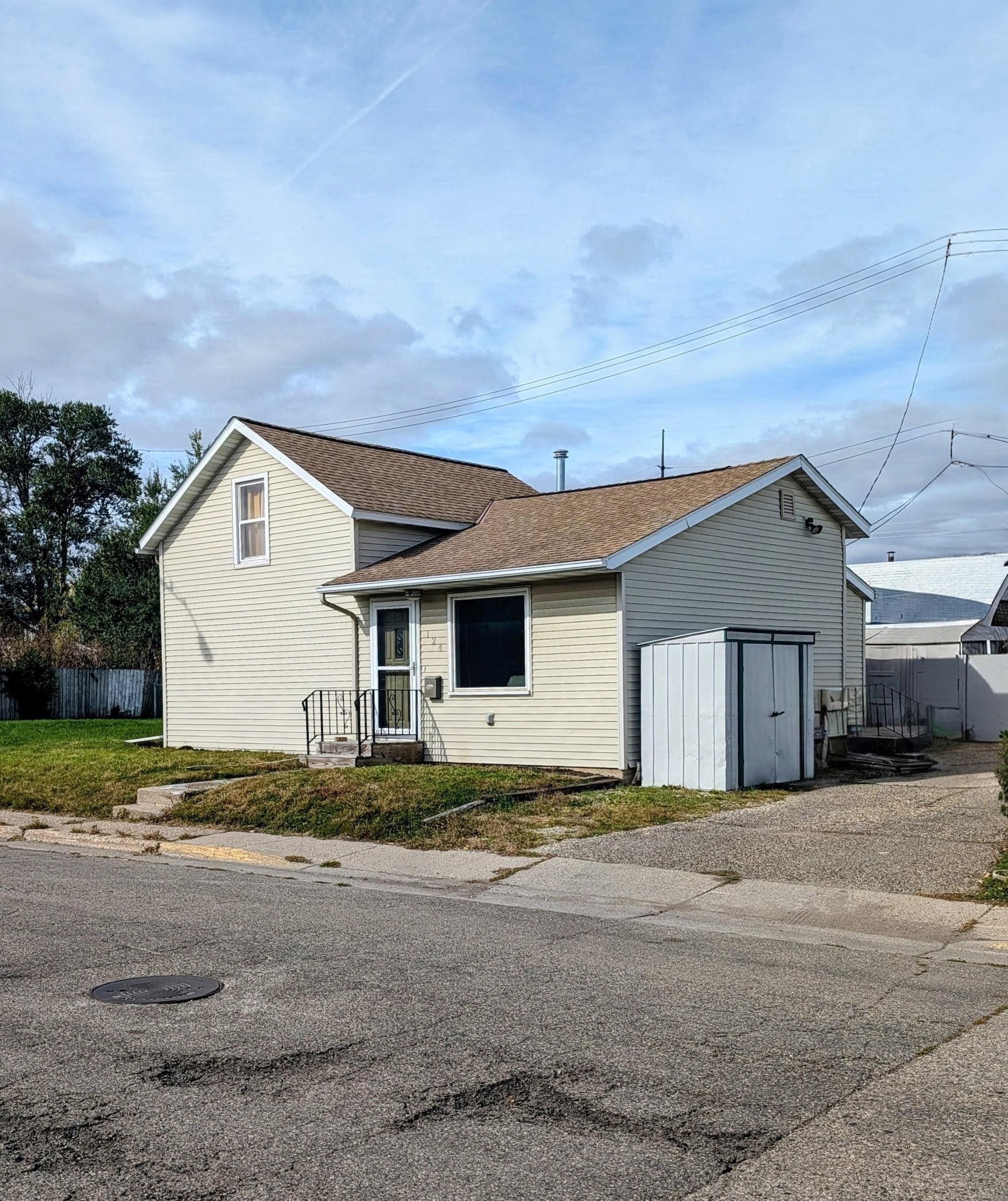 W Fremont St, Owatonna, MN 55060