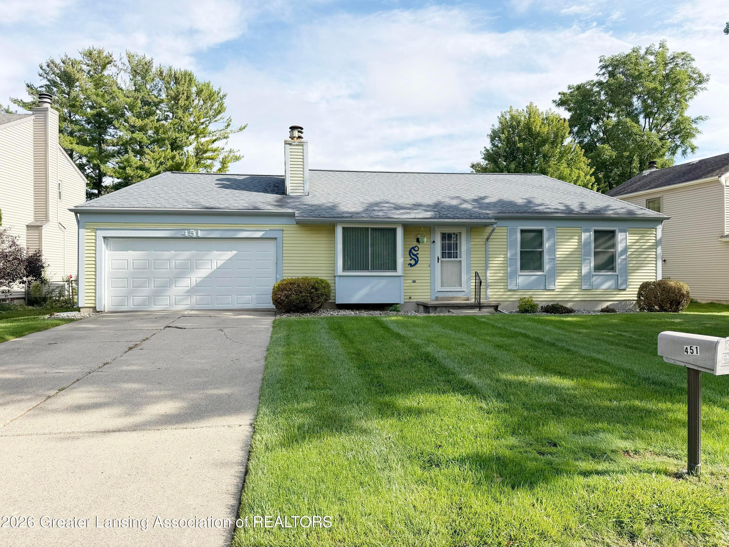 Park Meadows Dr, Lansing, MI 48917