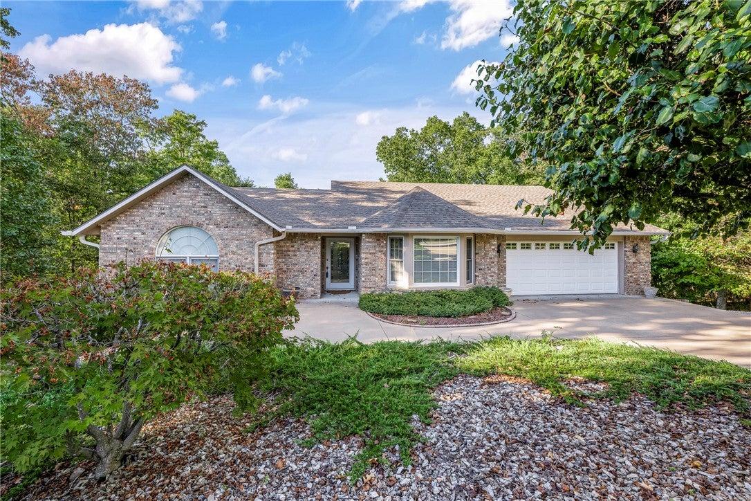 Singleton Dr, Bella Vista, AR 72715