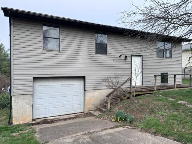 Neighborhood Rd, Gallipolis, OH 45631