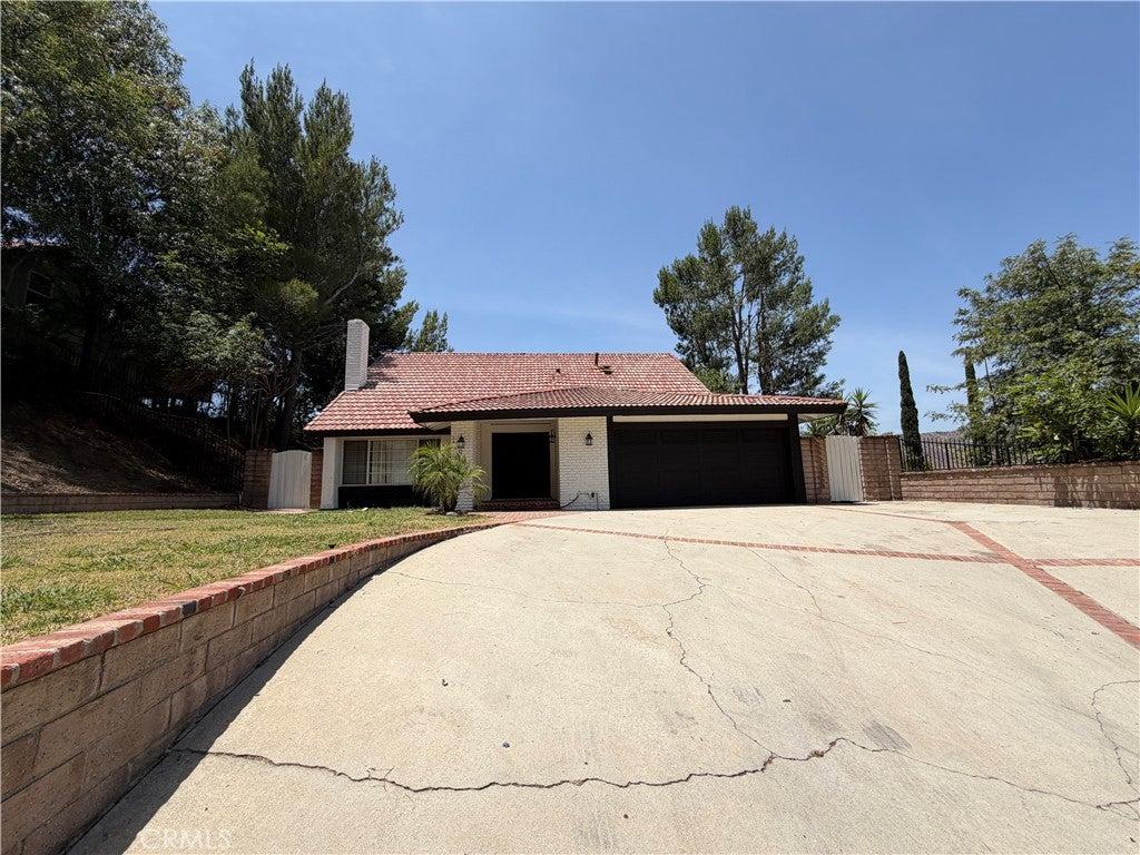 Mclennan Ave, Granada Hills, CA 91344
