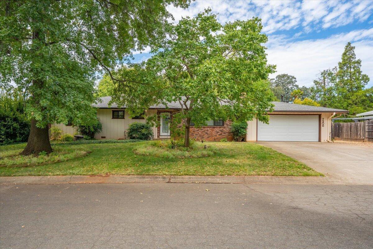 Encina Dr, Redding, CA 96002