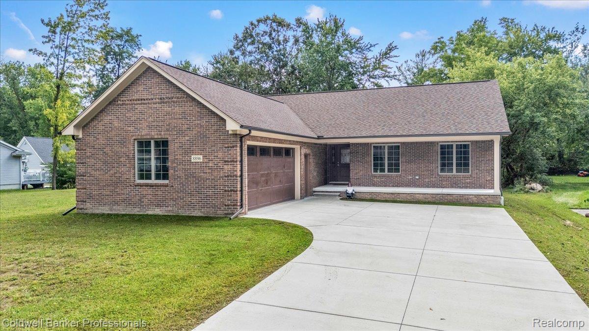 Pacton Dr, Shelby Township, MI 48317