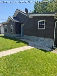 Campbells Creek Dr, Charleston, WV 25306
