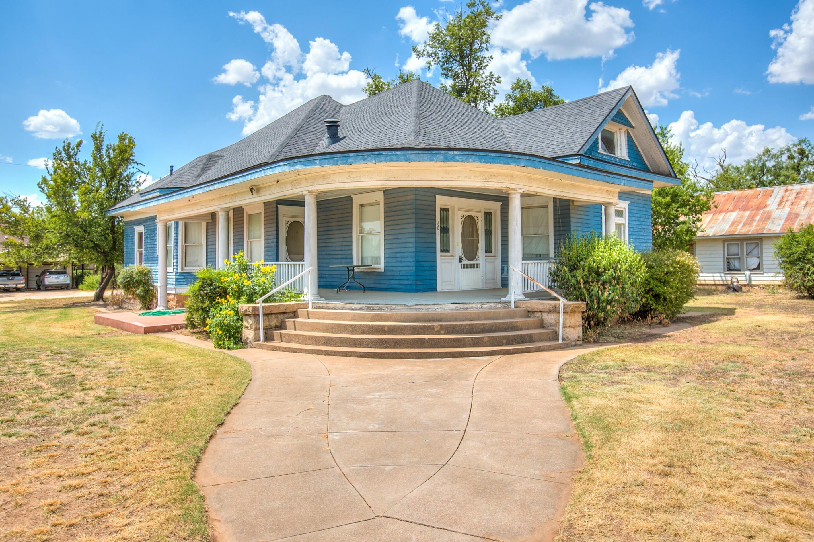 N 10th St, Ballinger, TX 76821