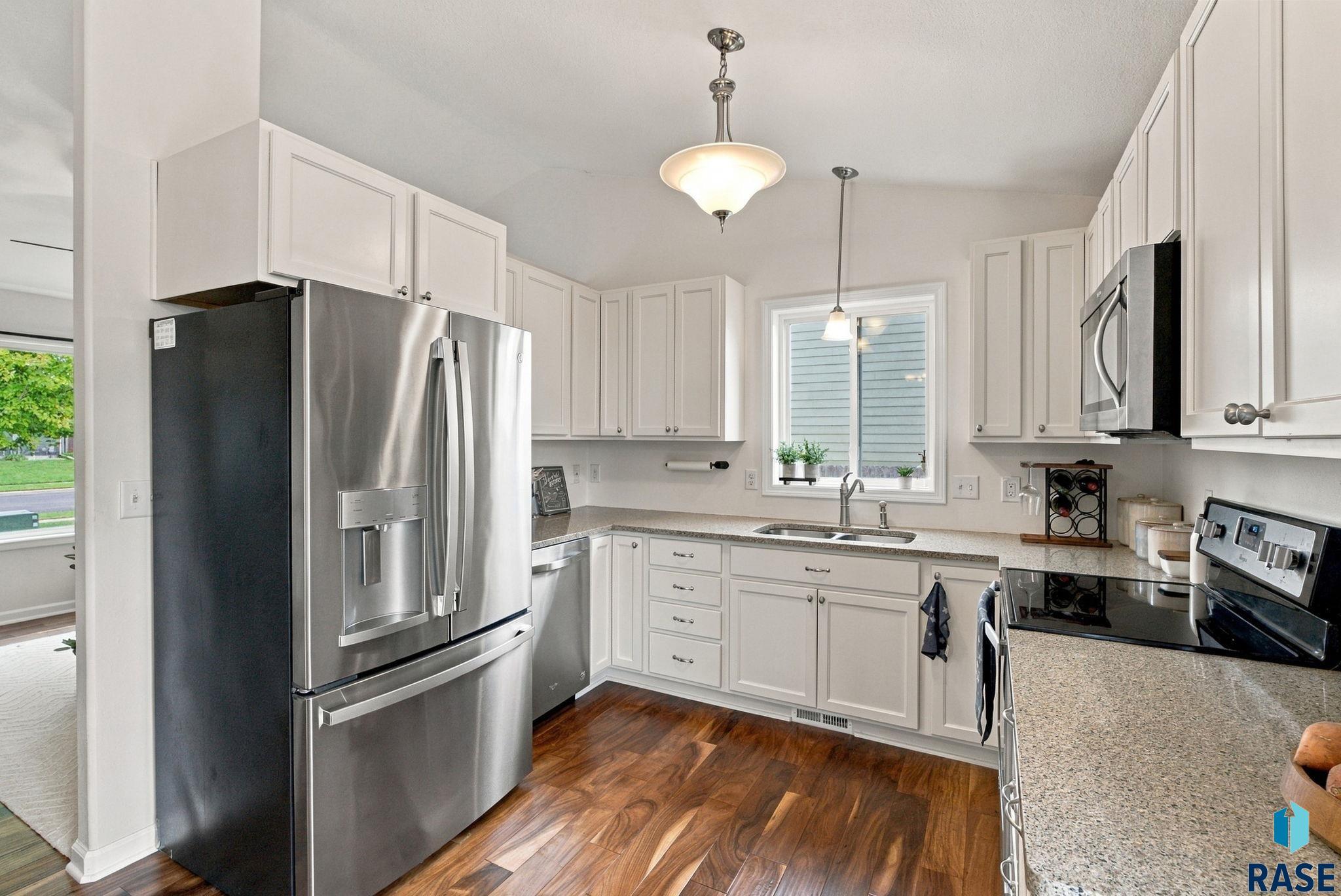 S Brett Ave, Sioux Falls, SD 57108