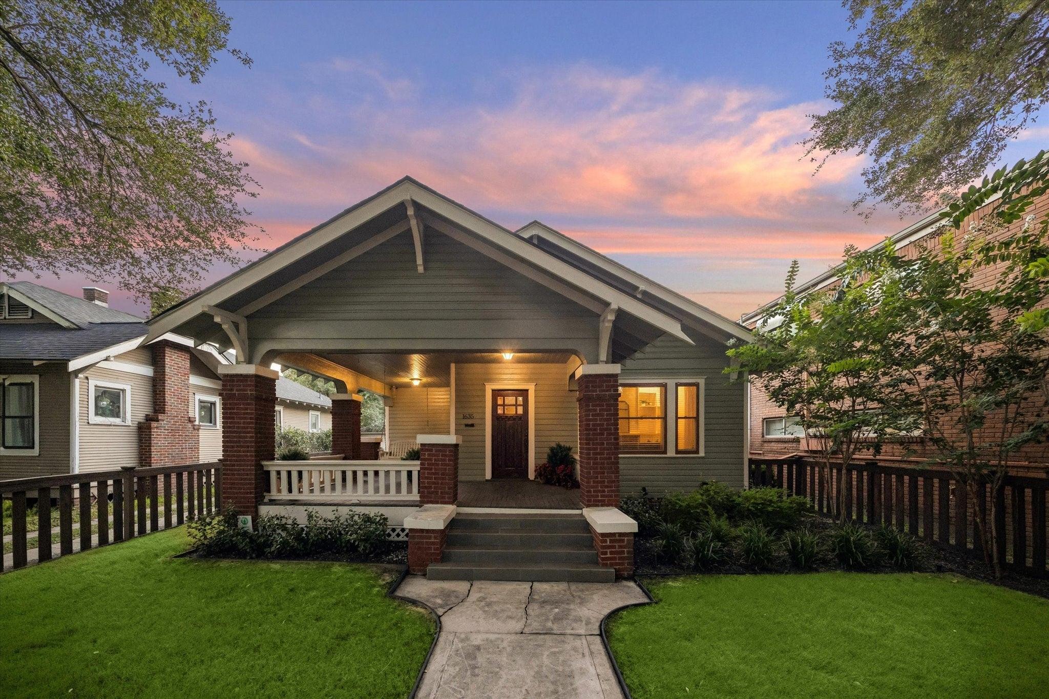 Harvard St, Houston, TX 77008