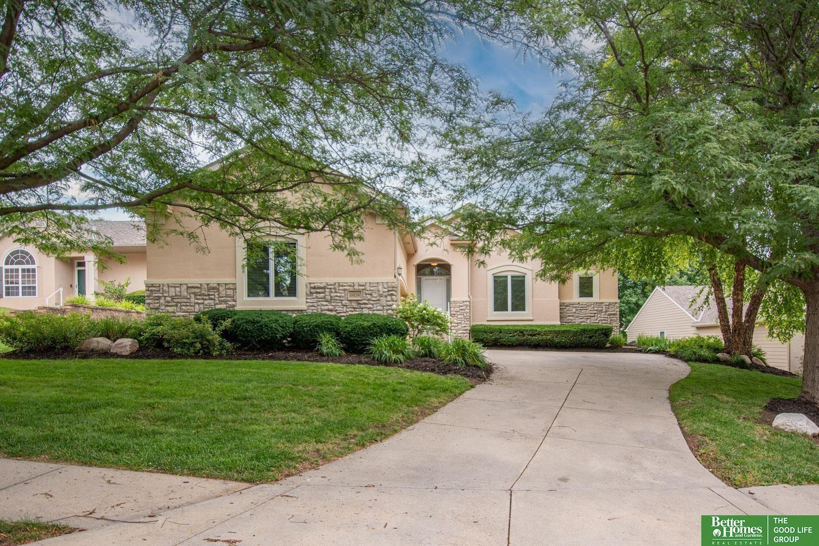 Iowa Cir, Omaha, NE 68142