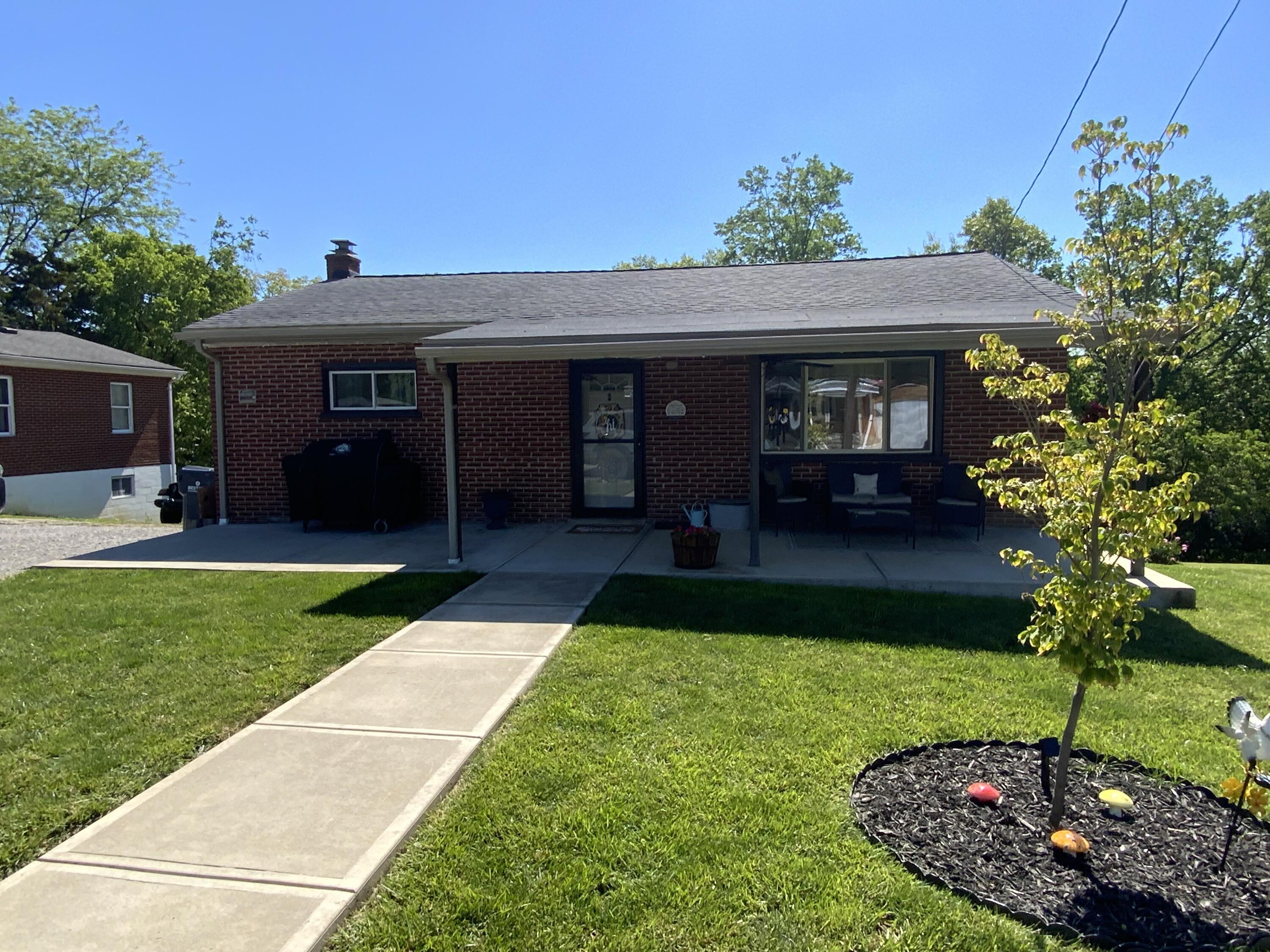 Edwards Ave, Walton, KY 41094