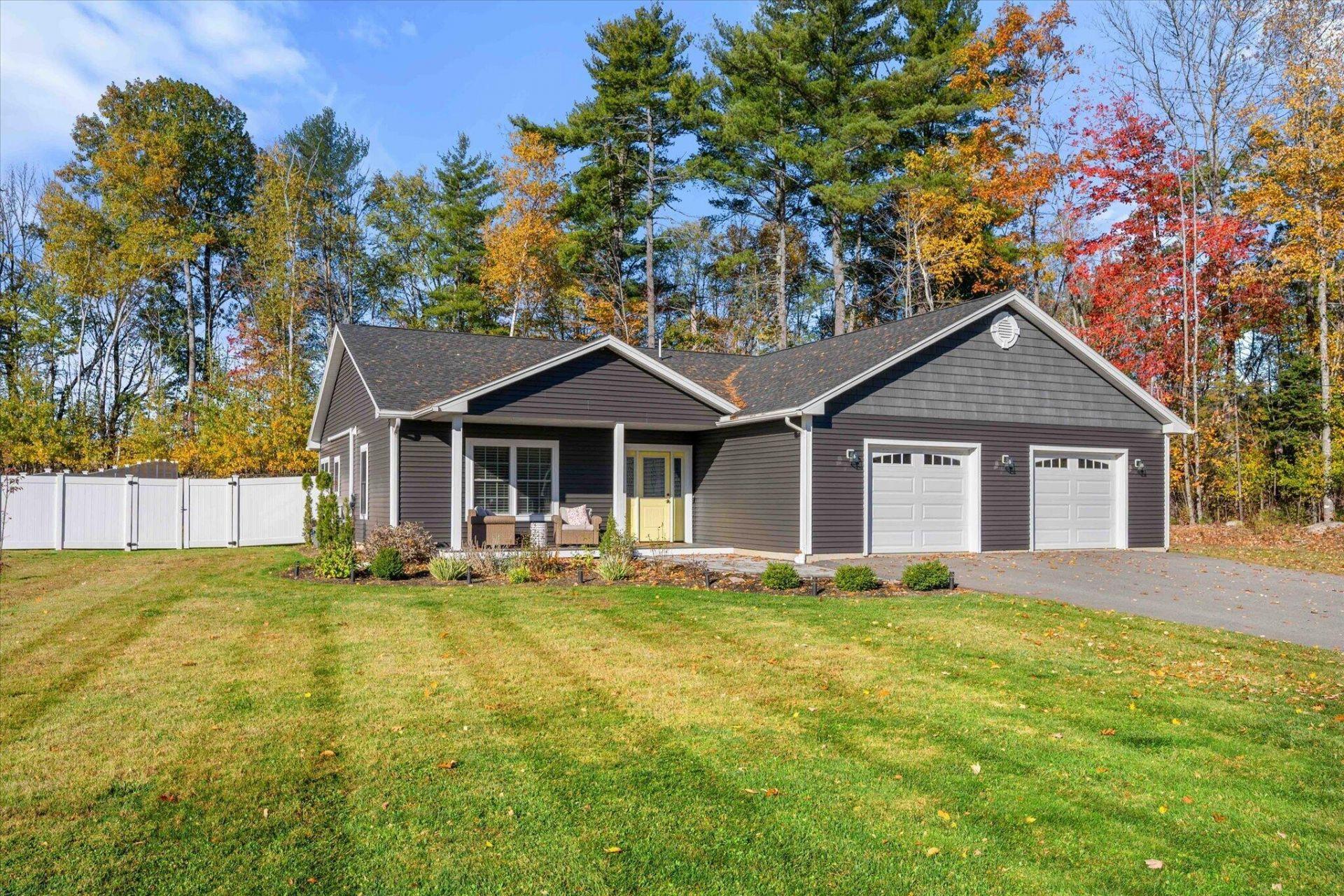 Nye Ln, Hermon, ME 04401