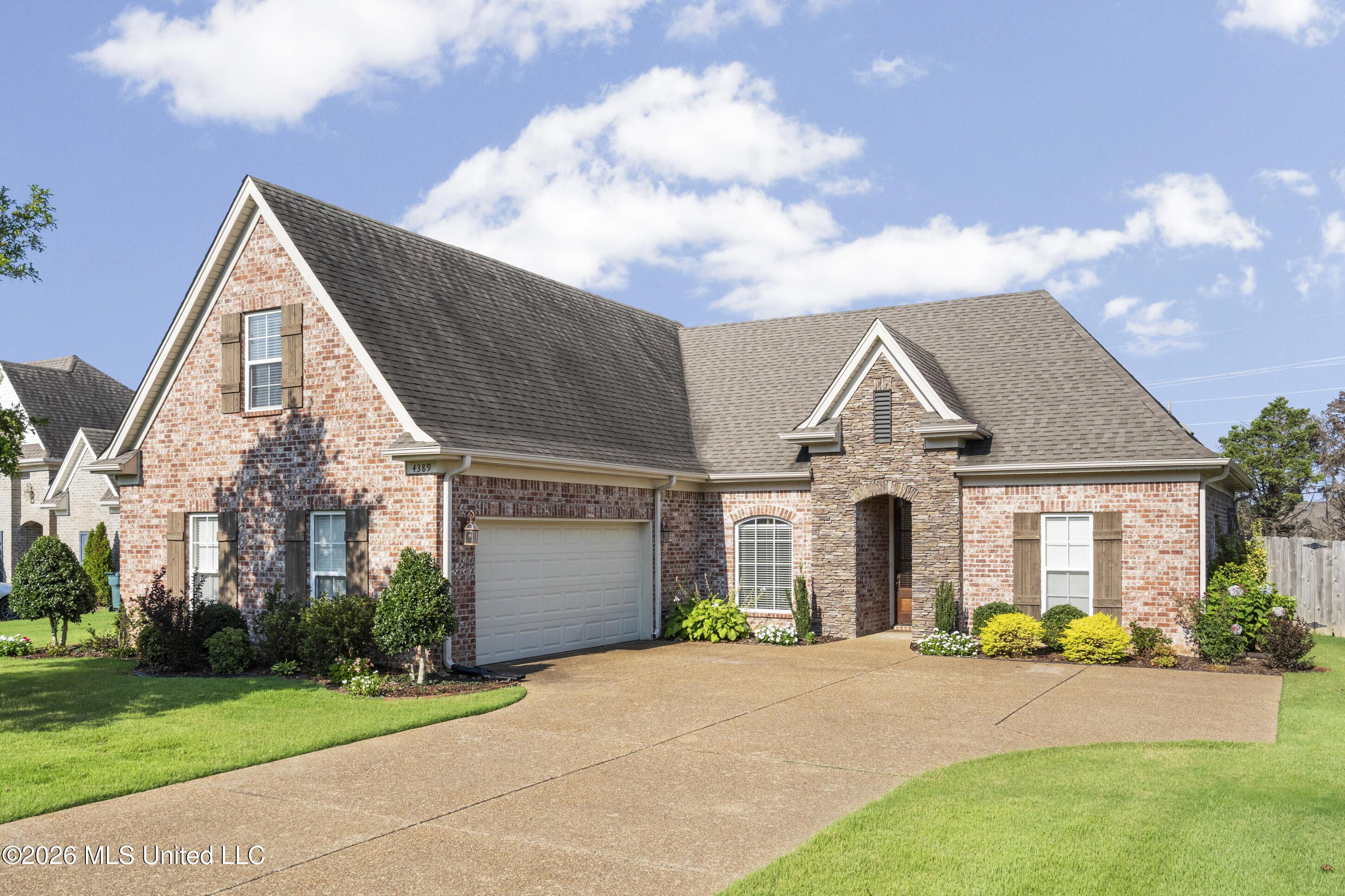 Vineyard Dr W, Southaven, MS 38672