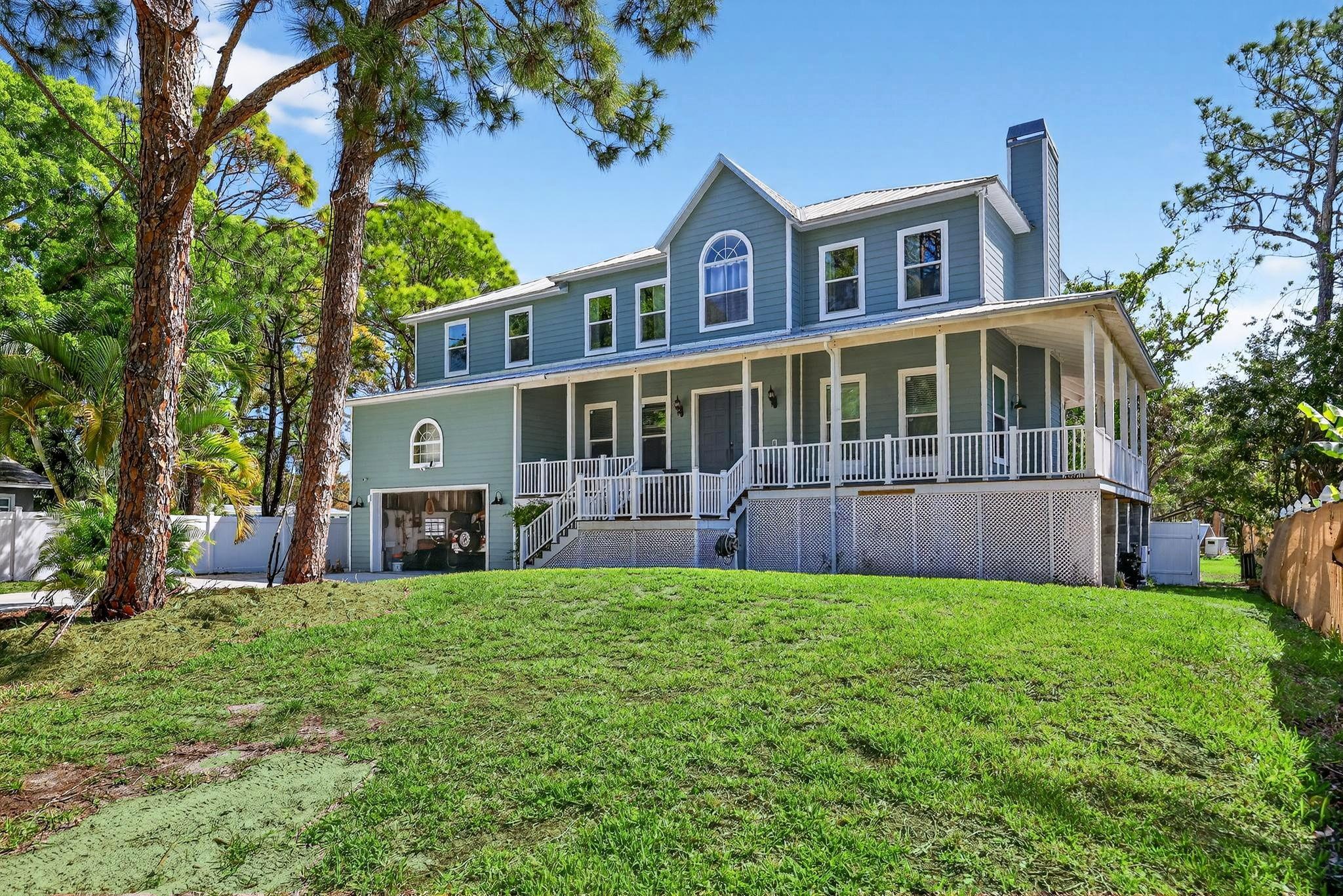 Sweetwater Dr, Tampa, FL 33615
