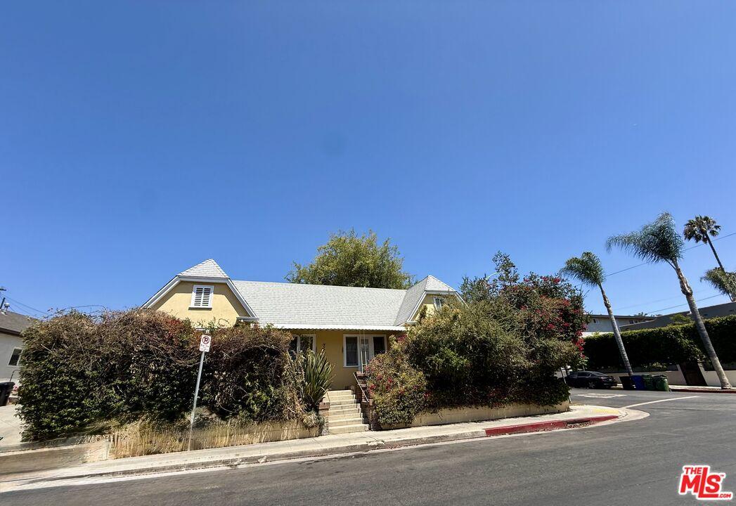 N Kingsley Dr, Los Angeles, CA 90004