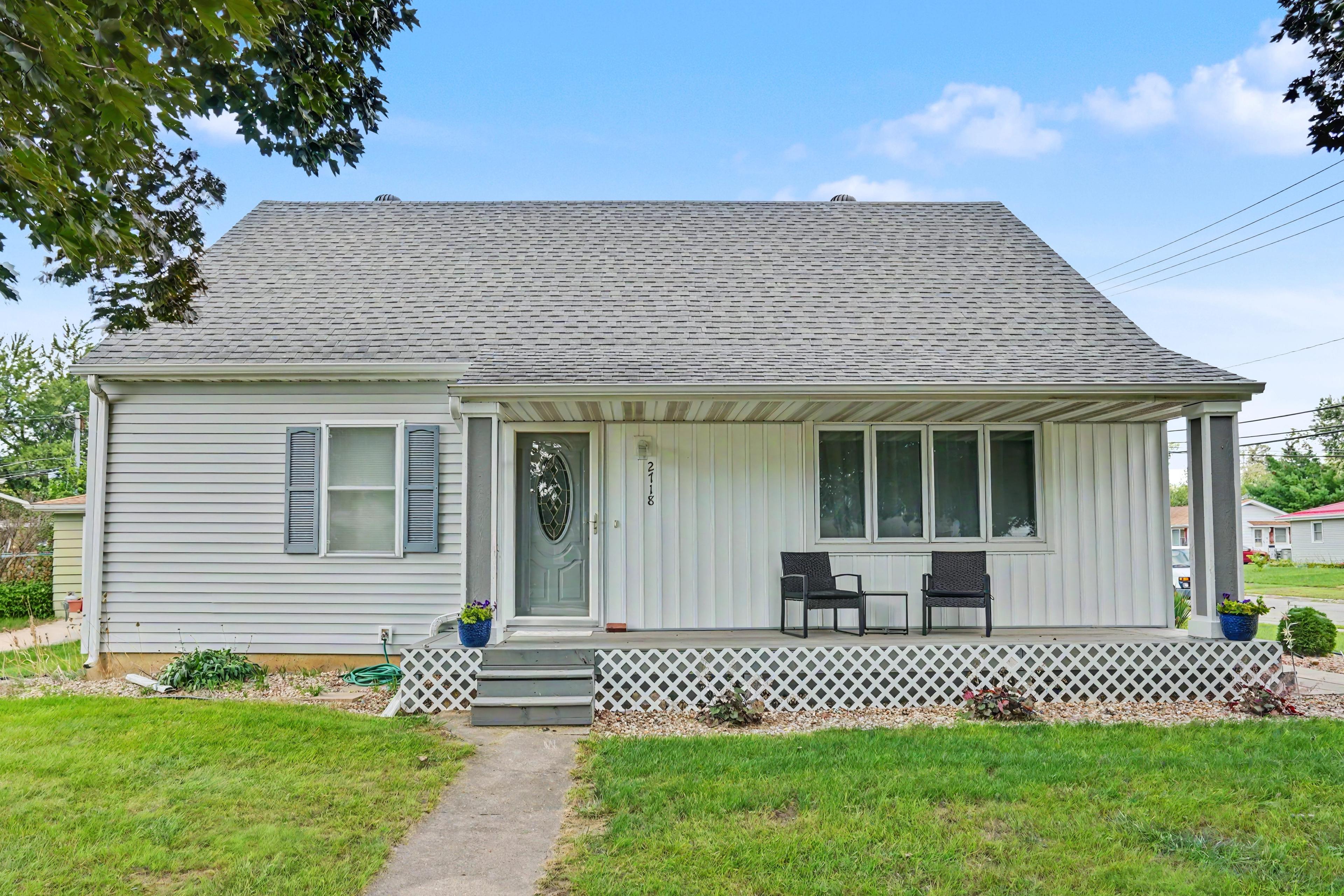 E Ave Nw, Cedar Rapids, IA 52405