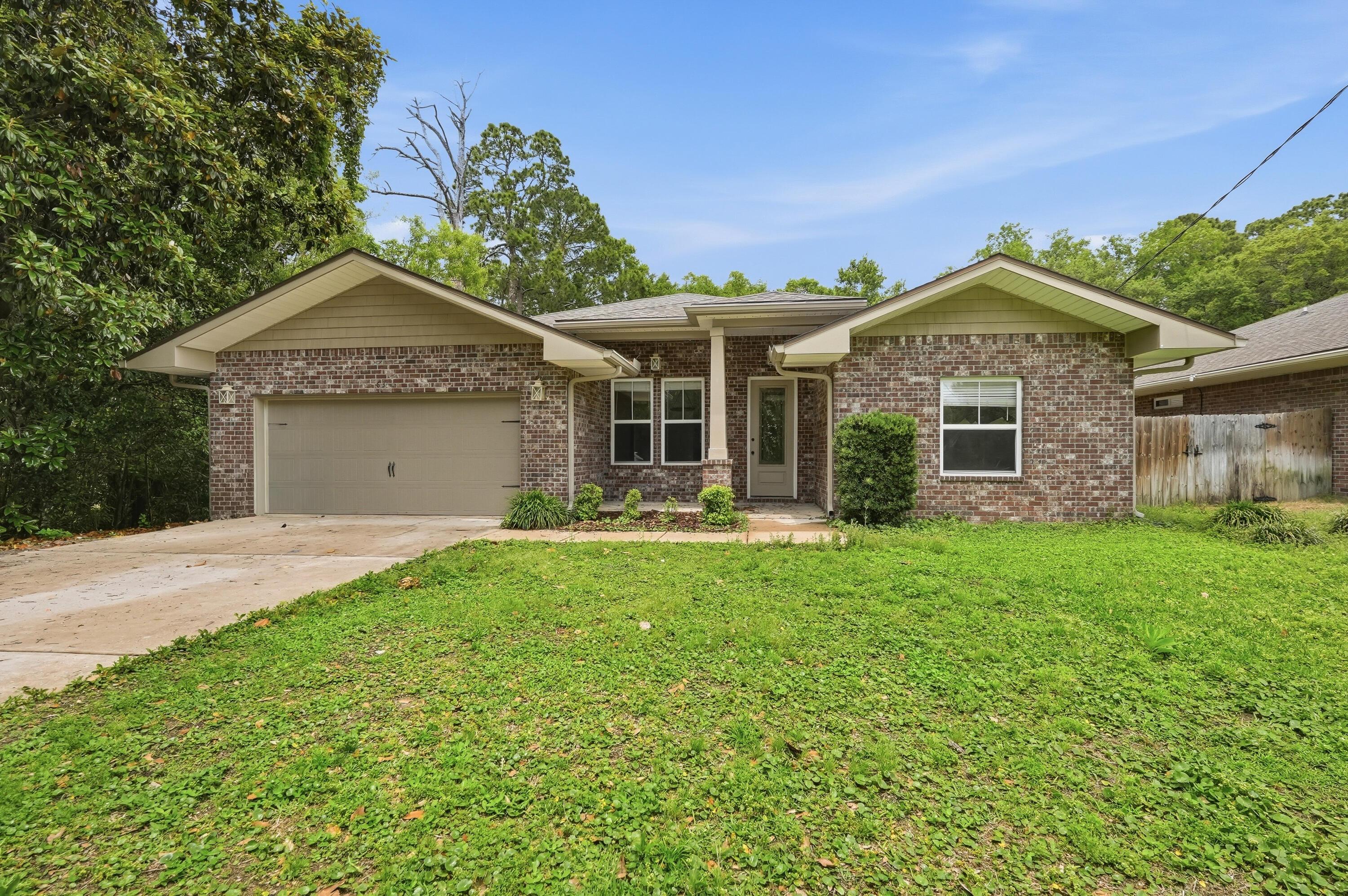 2nd Ave, Shalimar, FL 32579