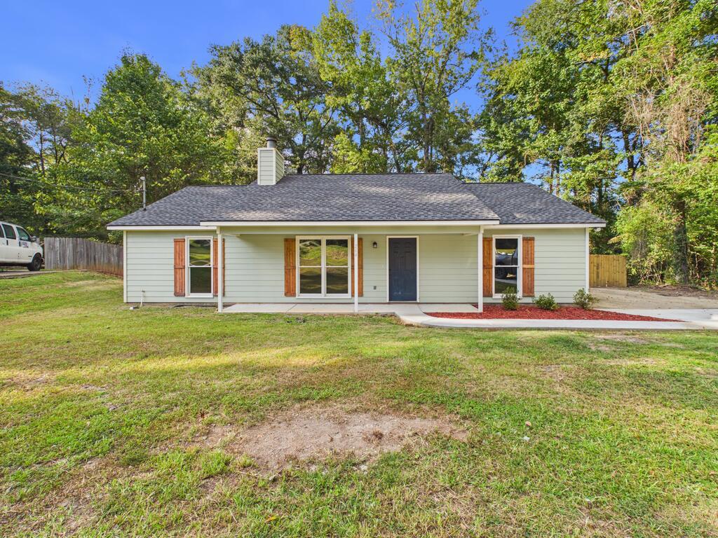 Lee Road 885, Phenix City, AL 36870