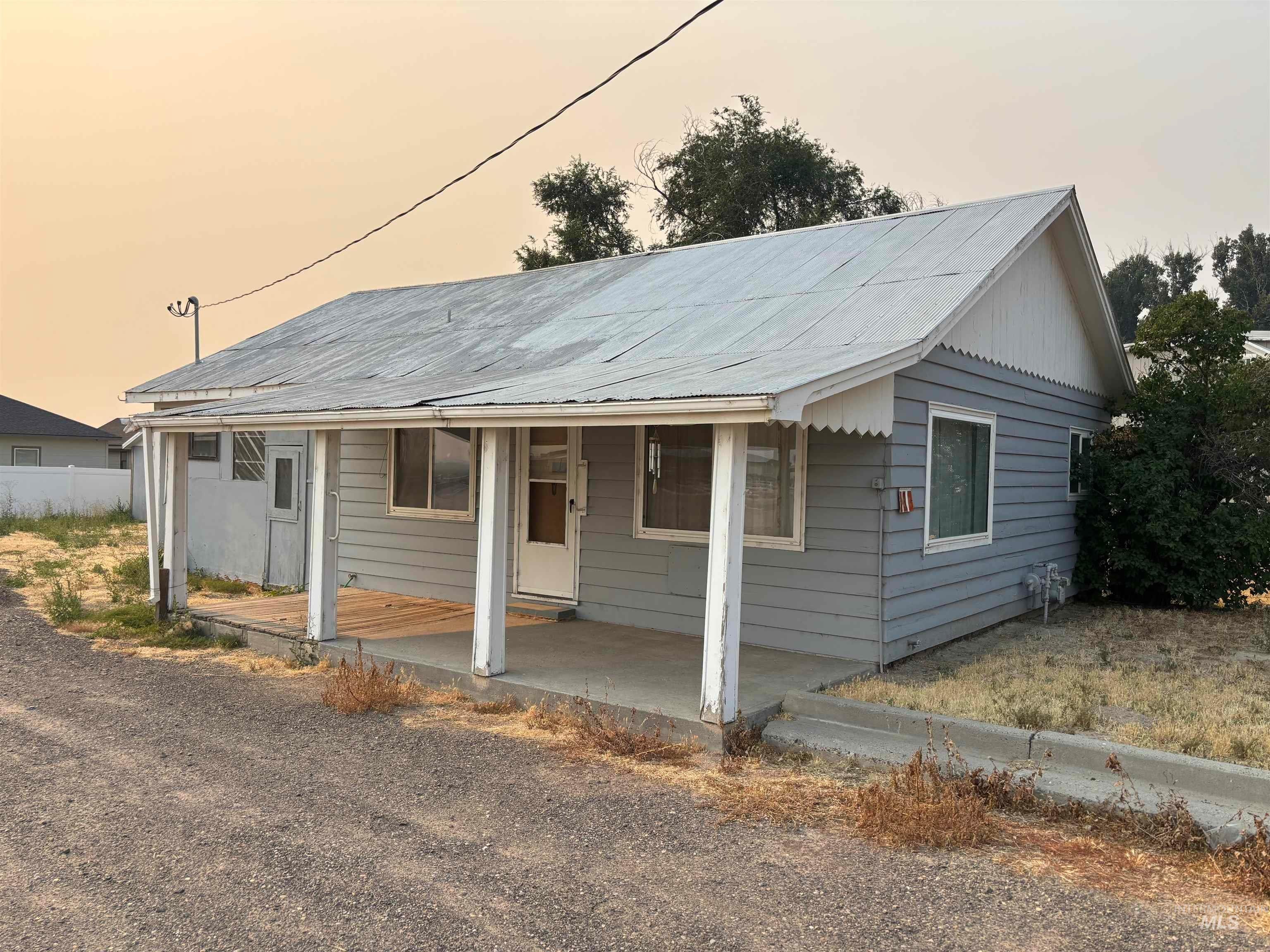 Sunset Dr, Ontario, OR 97914